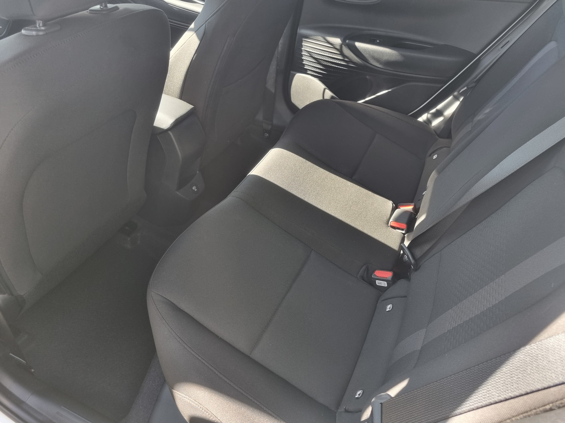 HYUNDAI i20 1.0 T-GDi Amplia DCT-image-8