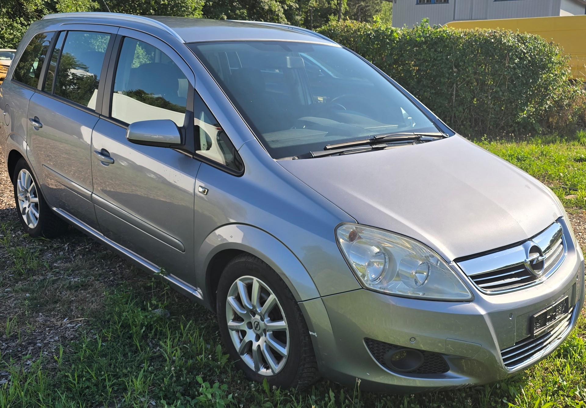 OPEL Zafira 1.9 CDTI Edition Automatic-showroom-element-1