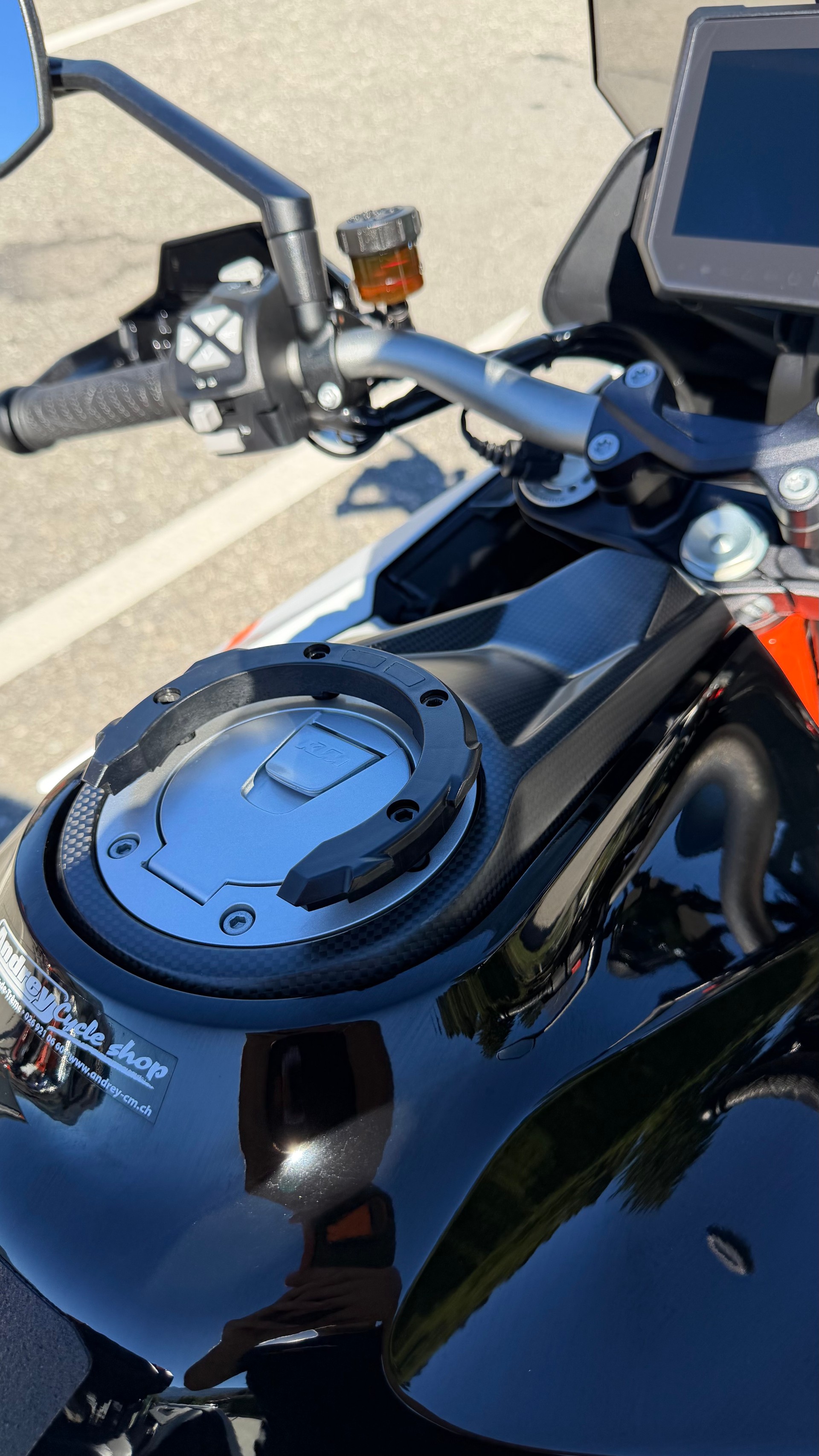 KTM 1290 Super Duke GT-image-6