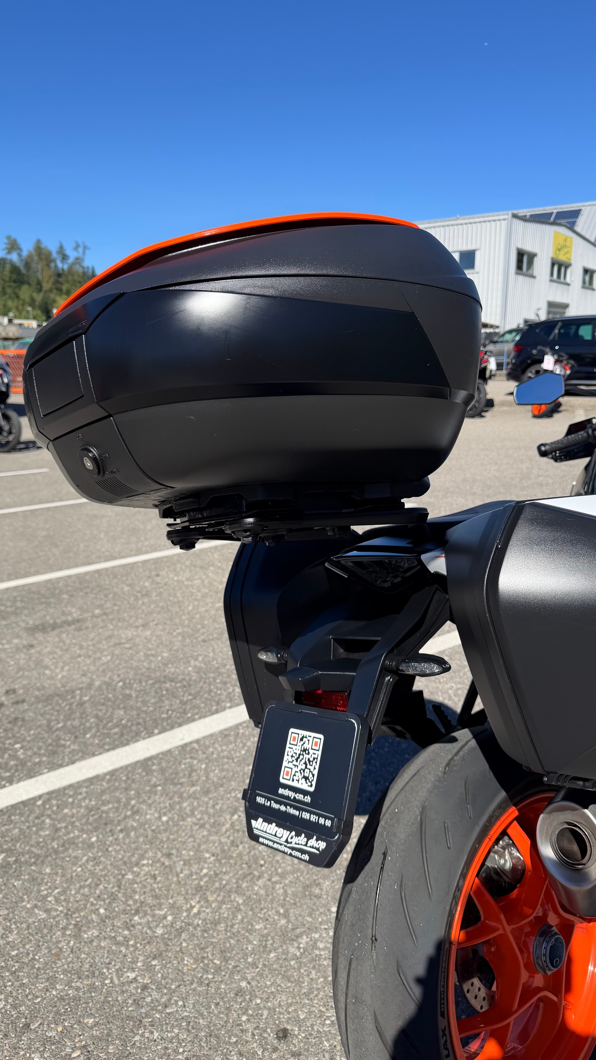 KTM 1290 Super Duke GT-image-9