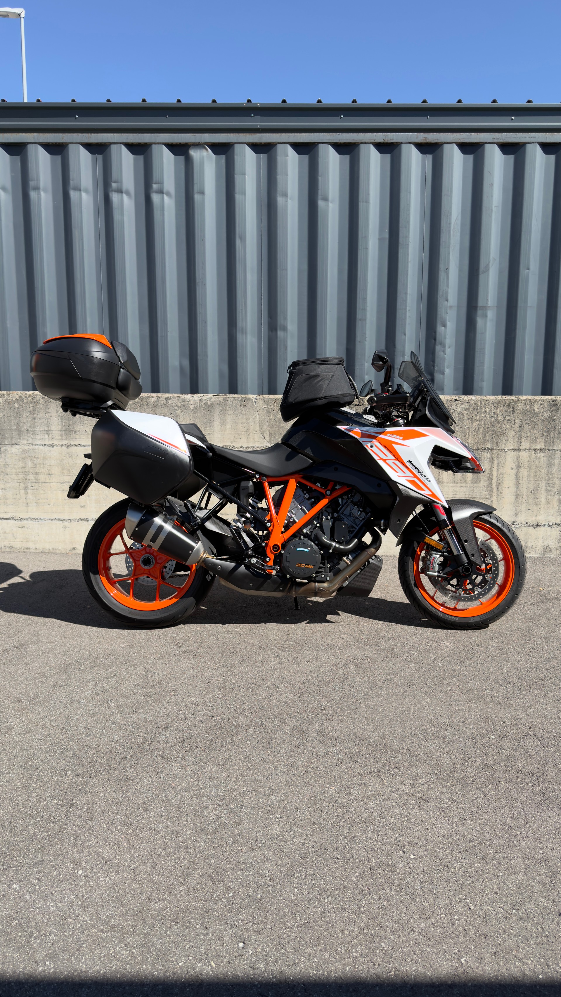 KTM 1290 Super Duke GT-image-0