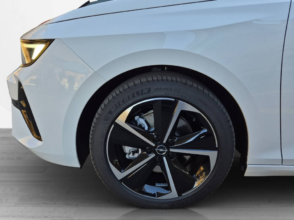 OPEL Astra Sports Tourer 1.2 T Hybrid GS-image-9