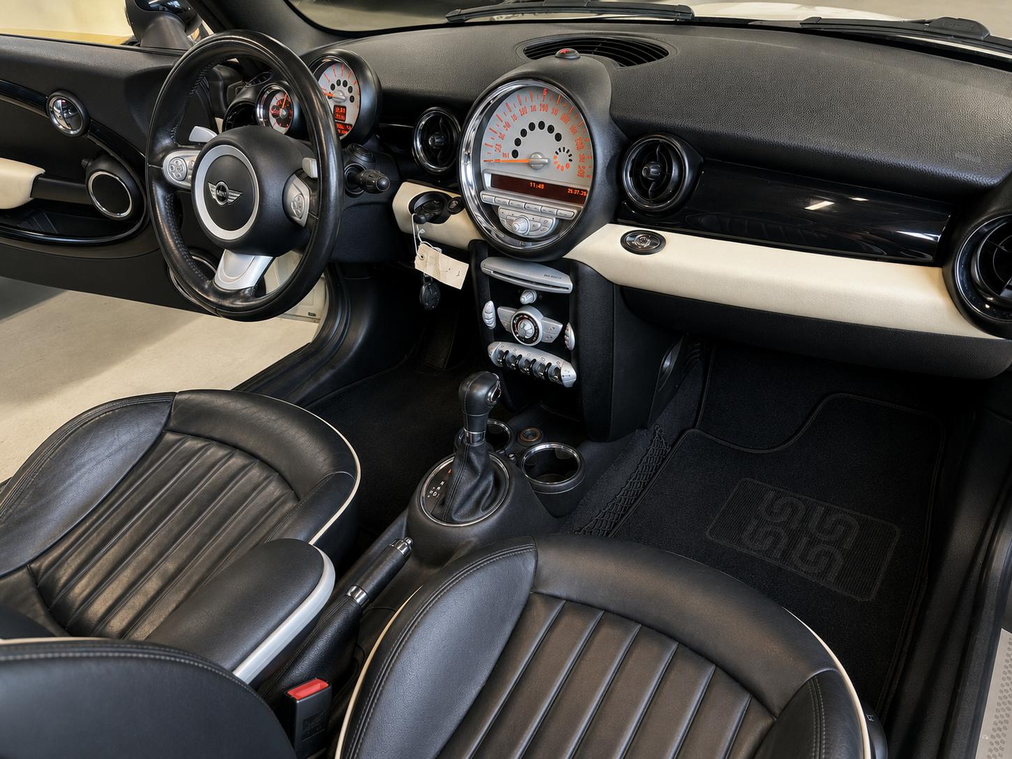MINI Cooper S Cabriolet Steptronic-image-11