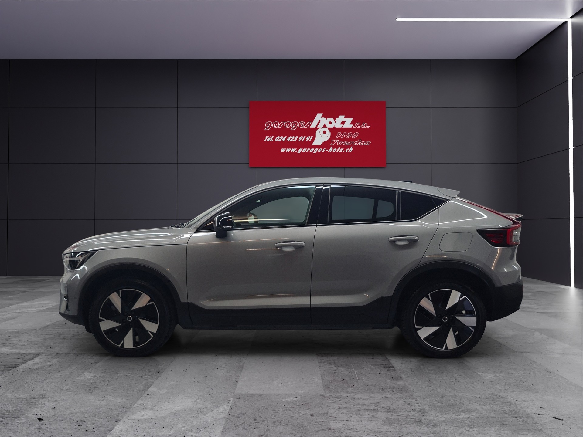 VOLVO C40 E80 Plus AWD-showroom-element-1