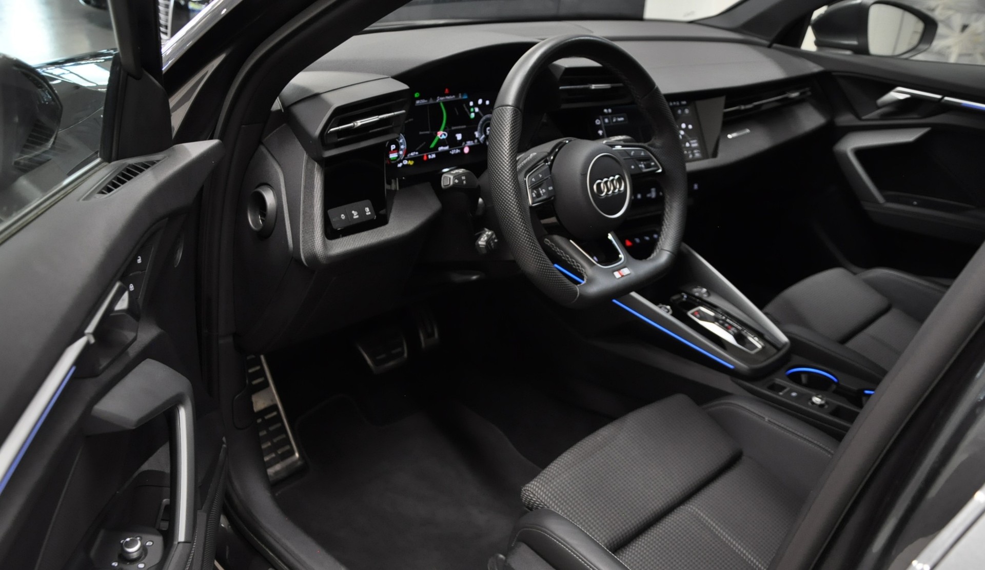 AUDI A3 Sportback 40 TFSI e advanced Attraction S-tronic-image-9
