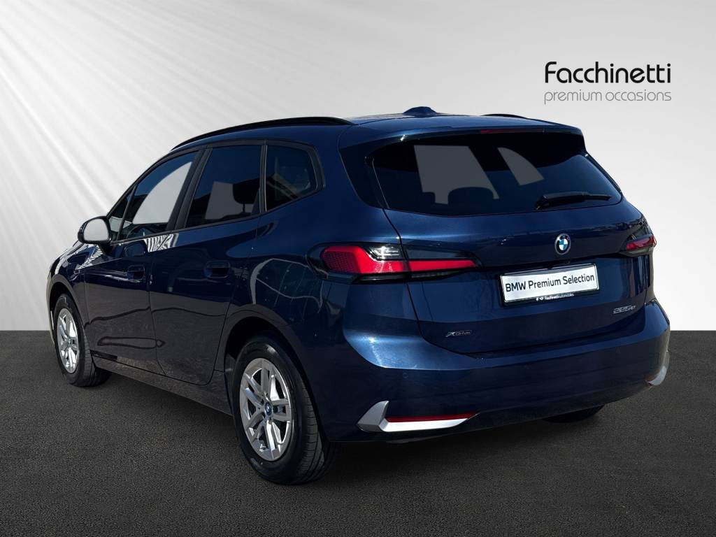 BMW 225e xDrive Active Tourer-showroom-element-3