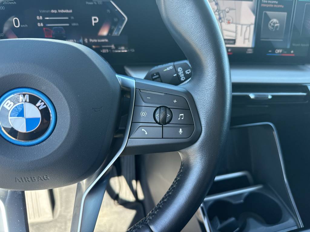 BMW 225e xDrive Active Tourer-image-16