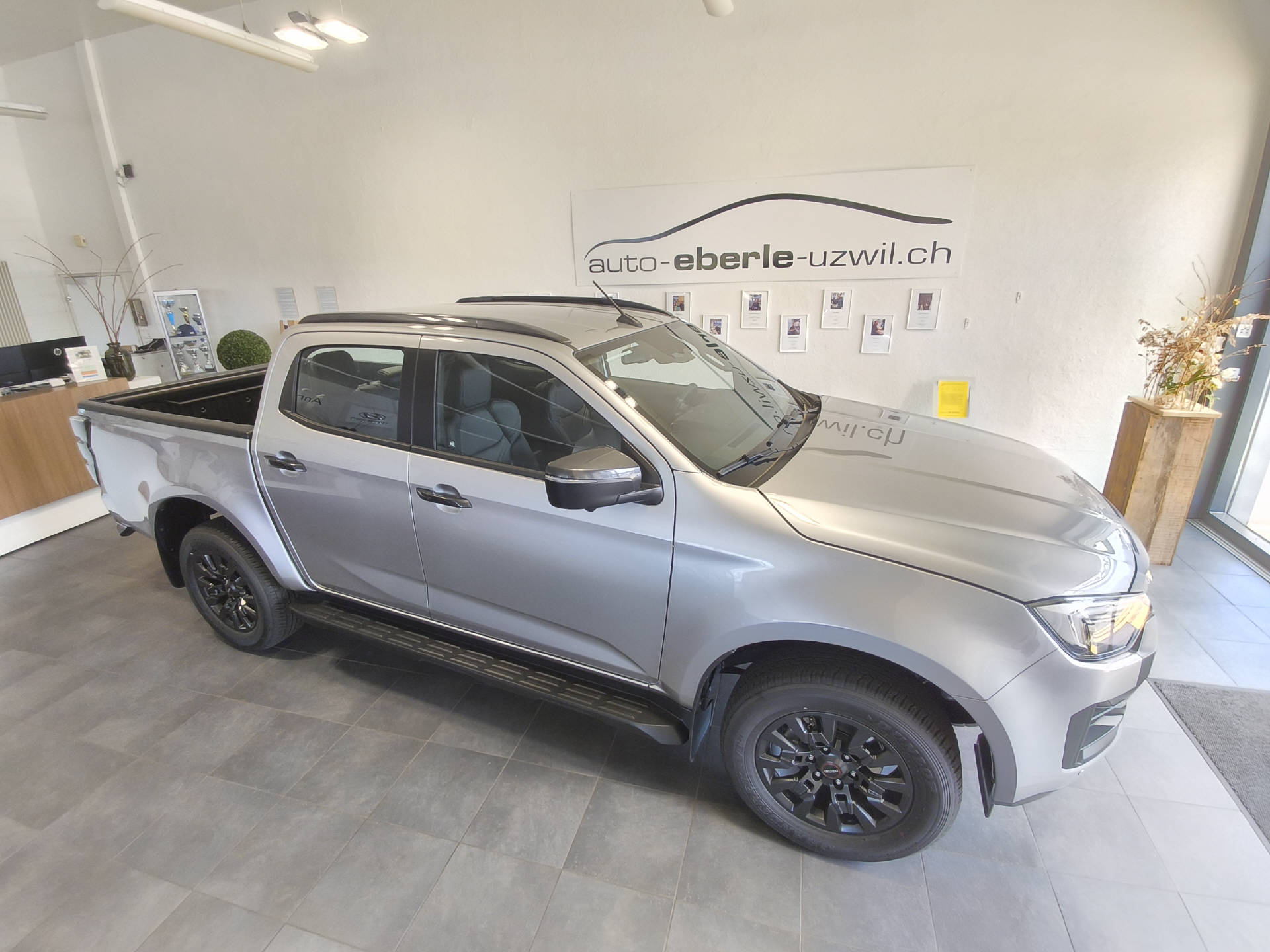 ISUZU D- Max Nitro Sport 2.2 Liter-image-12
