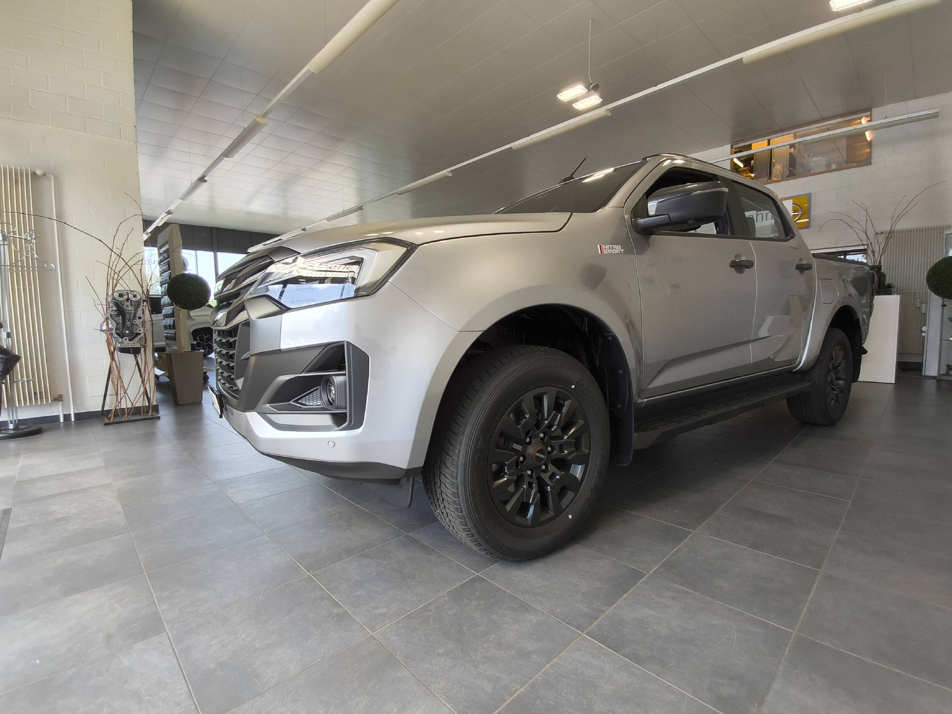 ISUZU D- Max Nitro Sport 2.2 Liter