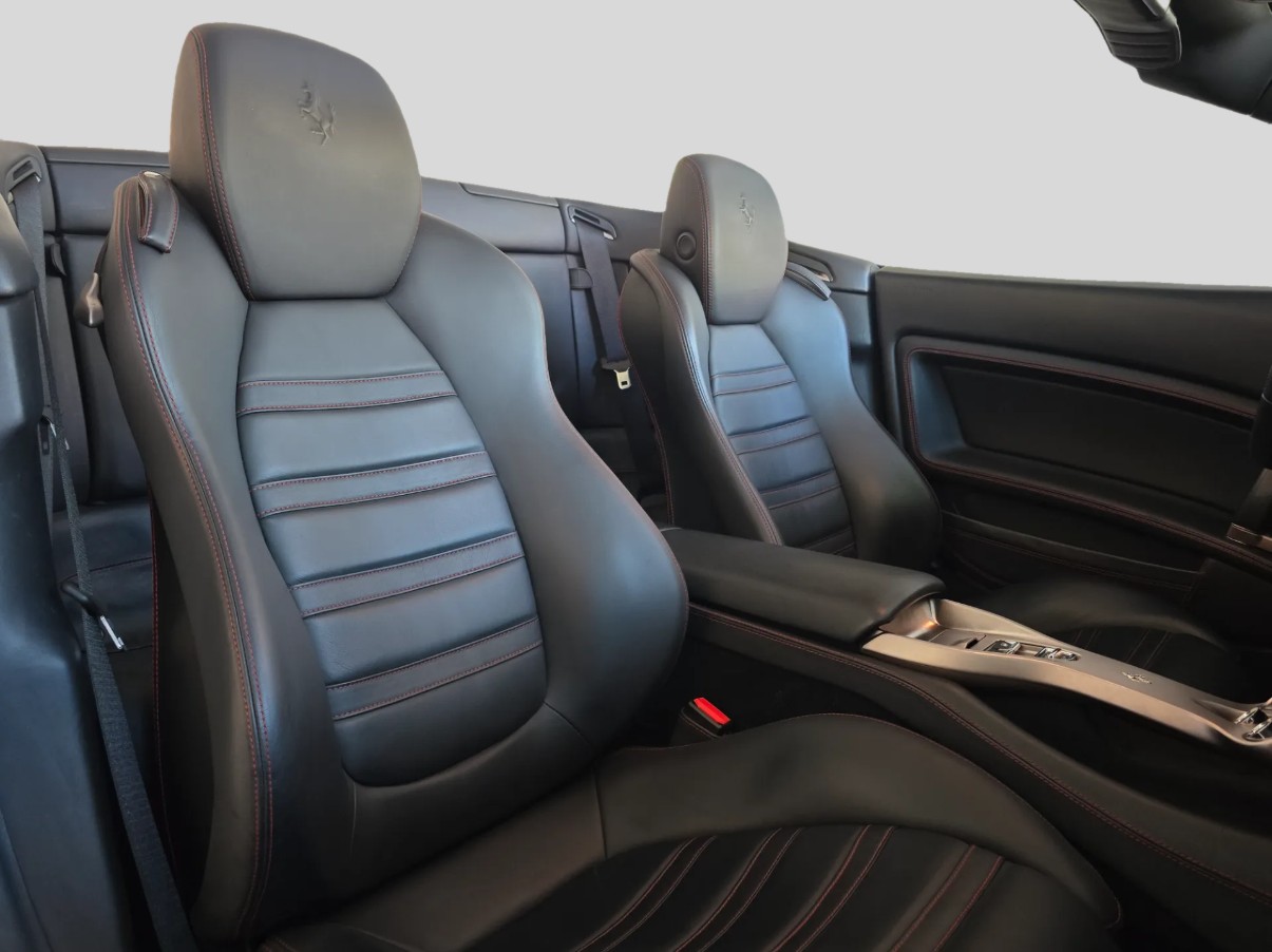 FERRARI California 4.3 V8-image-12
