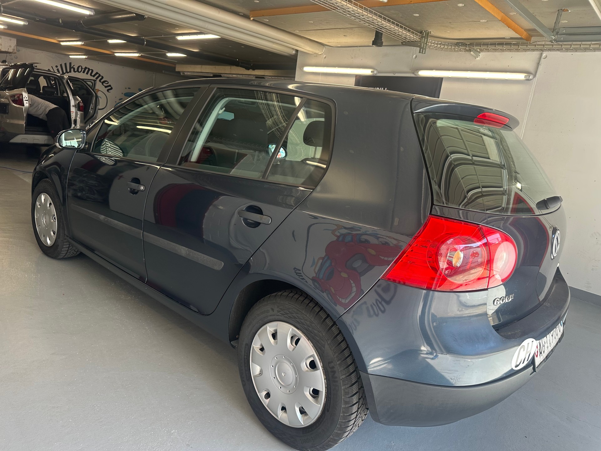 VW Golf 1.6 FSI Sportline-image-3