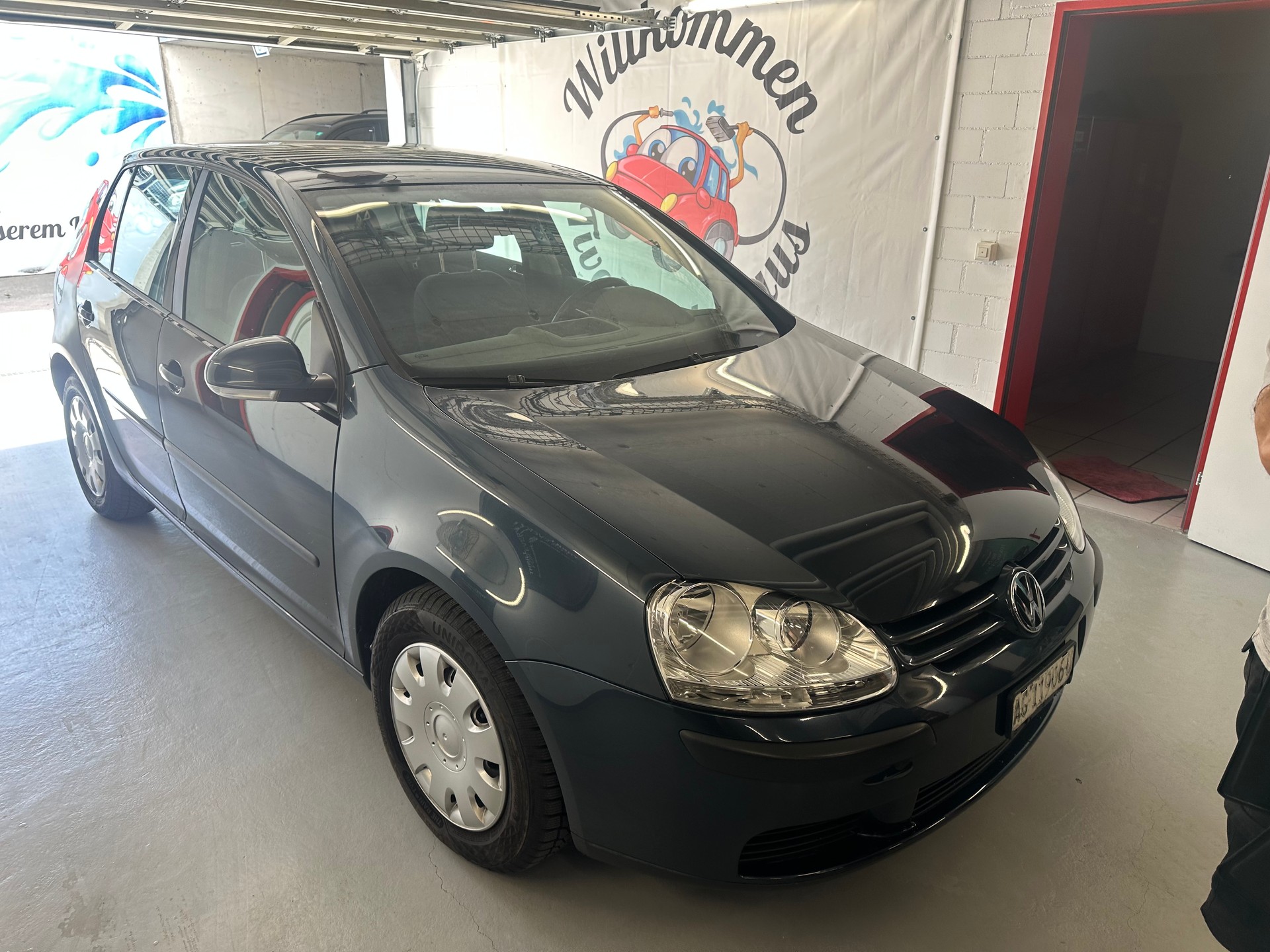 VW Golf 1.6 FSI Sportline-image-2