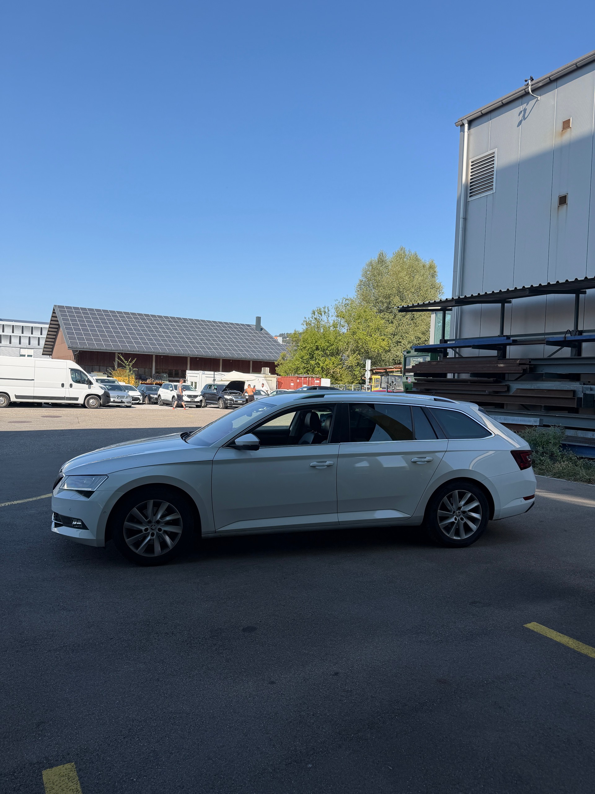 SKODA Superb Combi 2.0 TDi Style 4x4 DSG-image-3