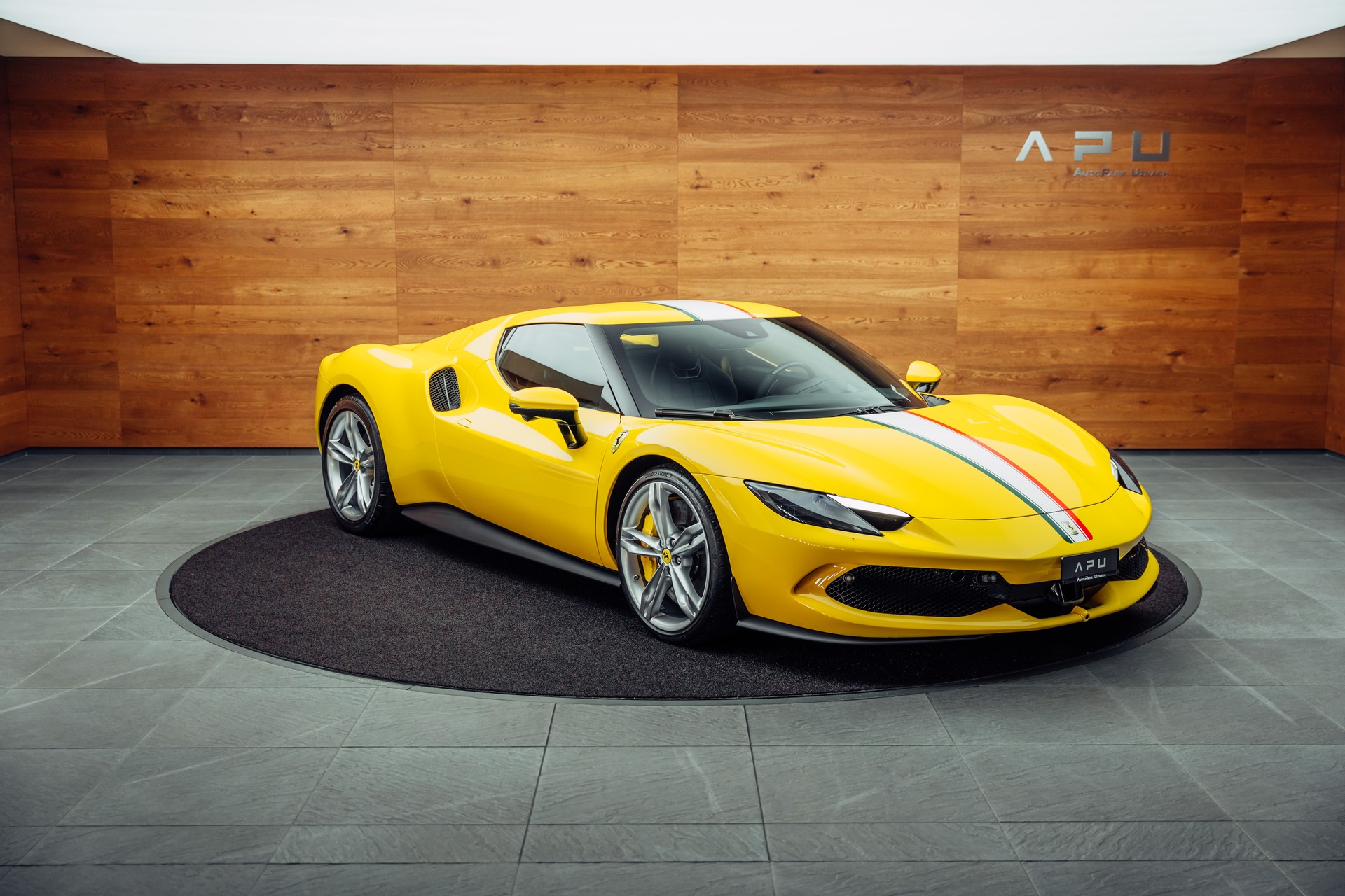 FERRARI 296 GTB Giallo Modena