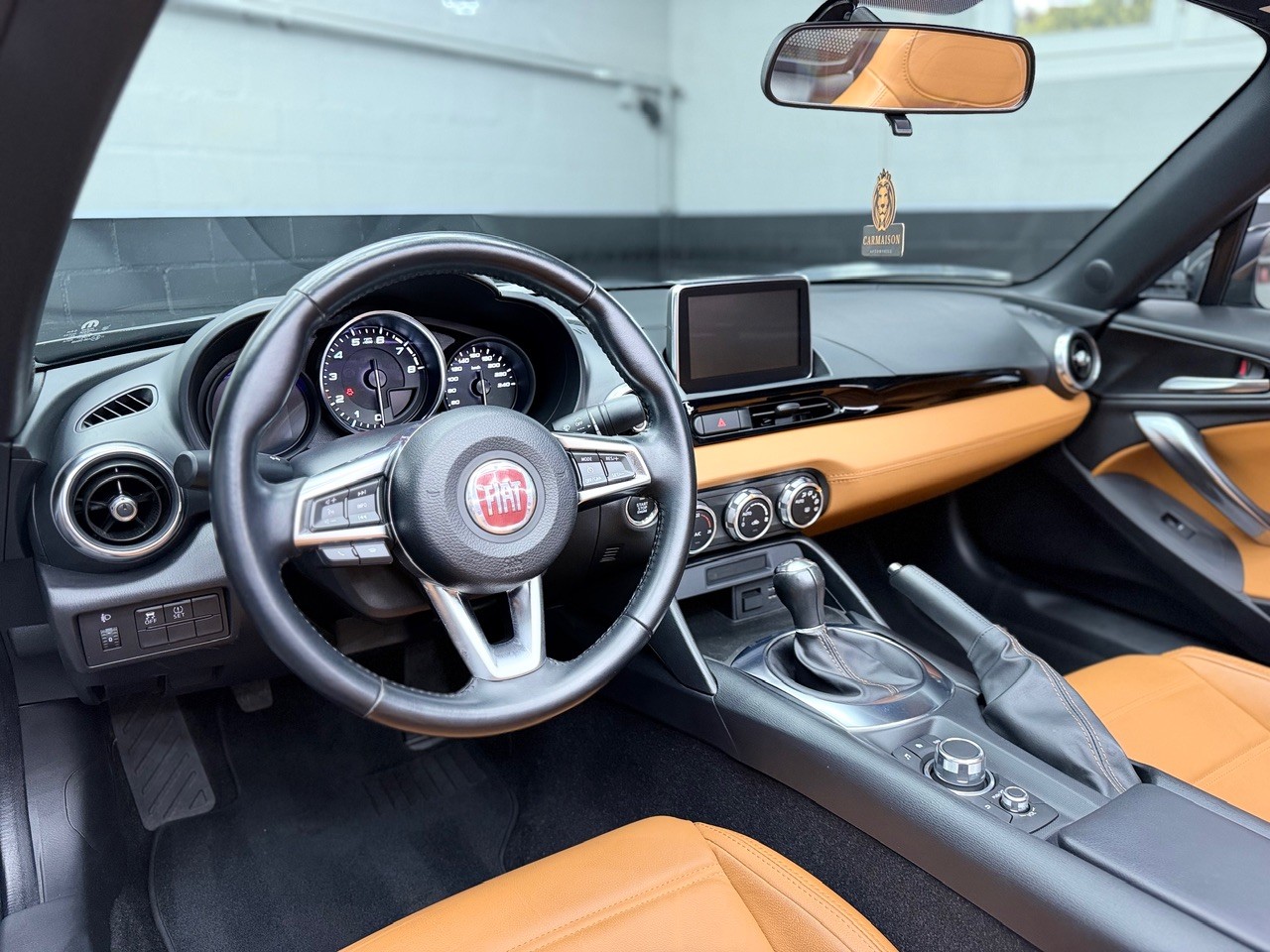 FIAT 124 Spider 1.4 TB Lusso | Rückfahrkamera | Cabrio - ideales Sommerfahrzeug aus 1. Hand-image-13