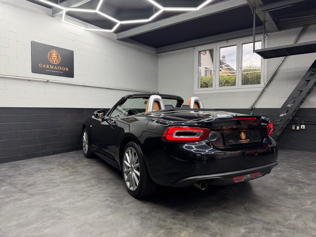 FIAT 124 Spider 1.4 TB Lusso | Rückfahrkamera | Cabrio - ideales Sommerfahrzeug aus 1. Hand-image-6
