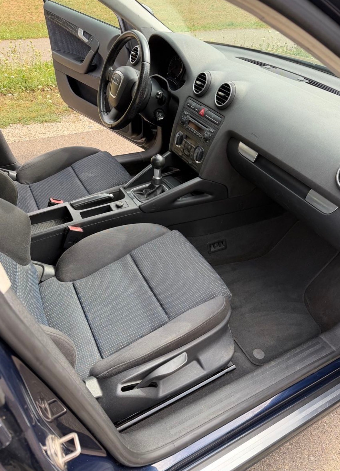 AUDI A3 Sportback 2.0 TDI Ambition-showroom-element-3