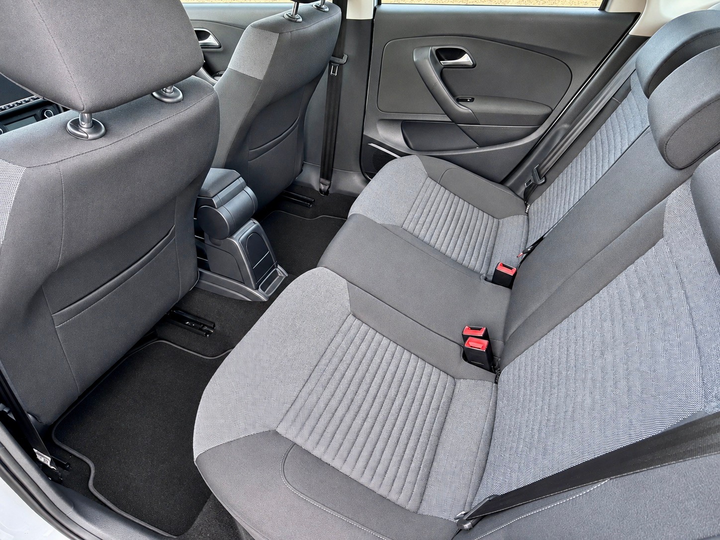 VW Polo 1.6 TDI Comfortline-image-12