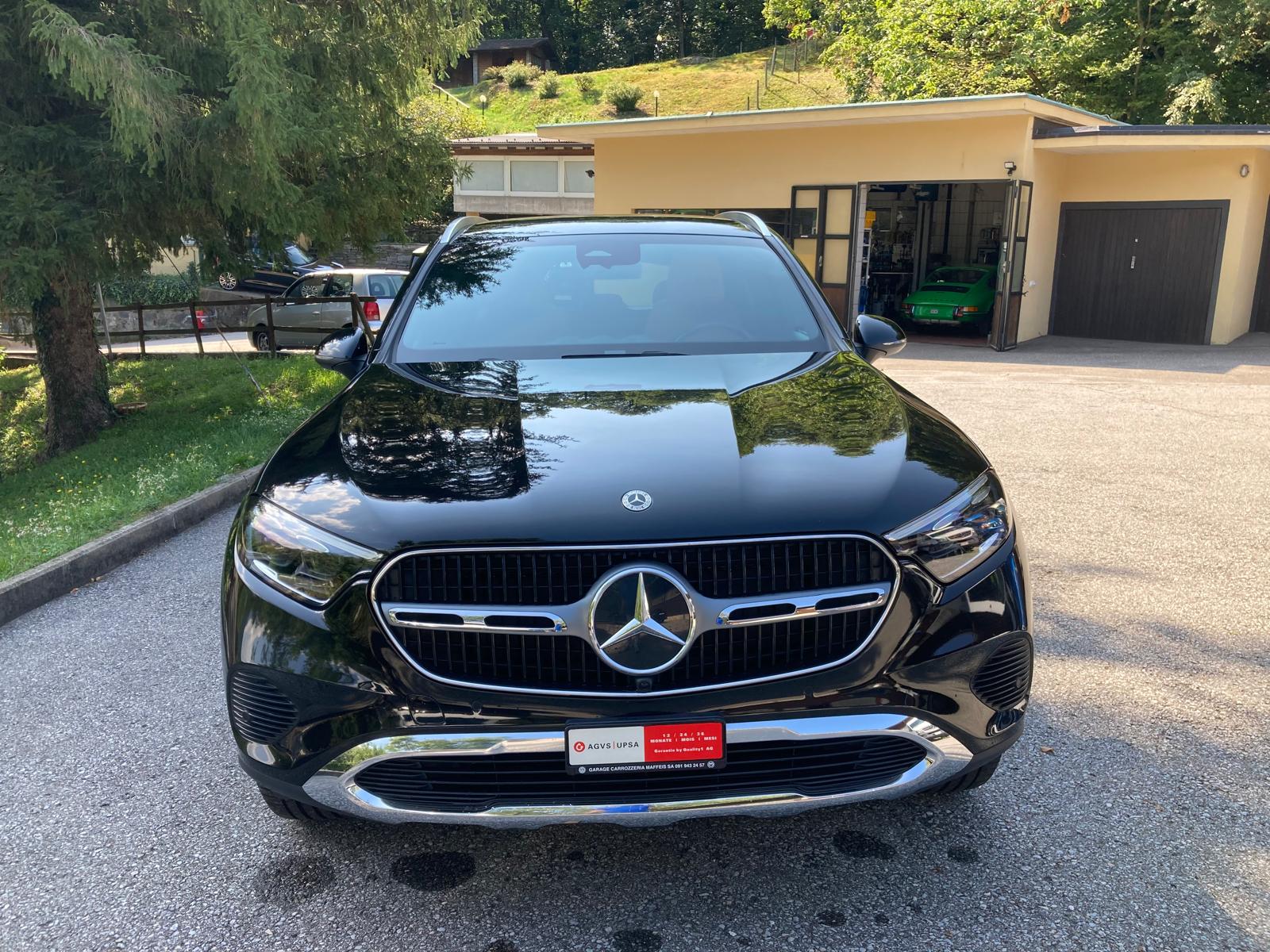 MERCEDES-BENZ GLC 200 4Matic 9G-Tronic-showroom-element-1