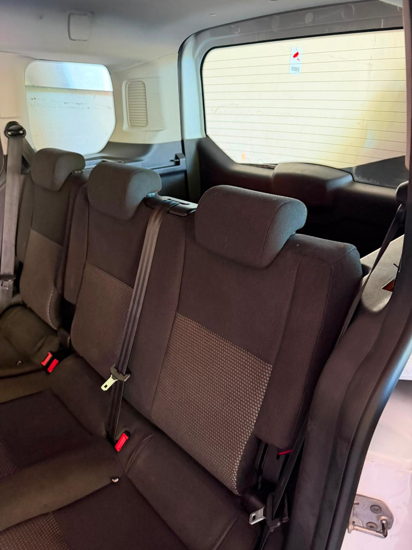 FORD Transit Connect Kombi 220 L1 1.5 TDCi 100 5,Plätzer Ambiente-image-10