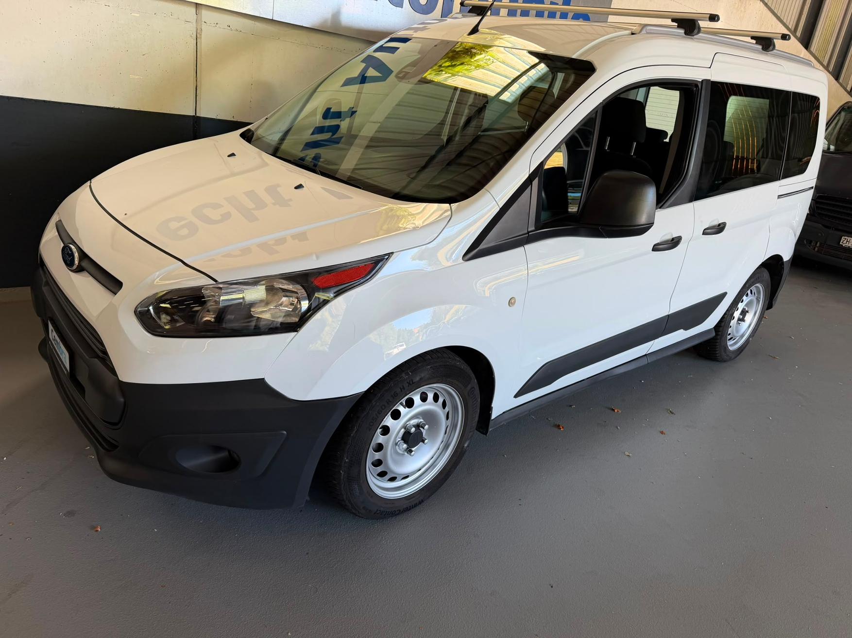 FORD Transit Connect Kombi 220 L1 1.5 TDCi 100 5,Plätzer Ambiente-showroom-element-3