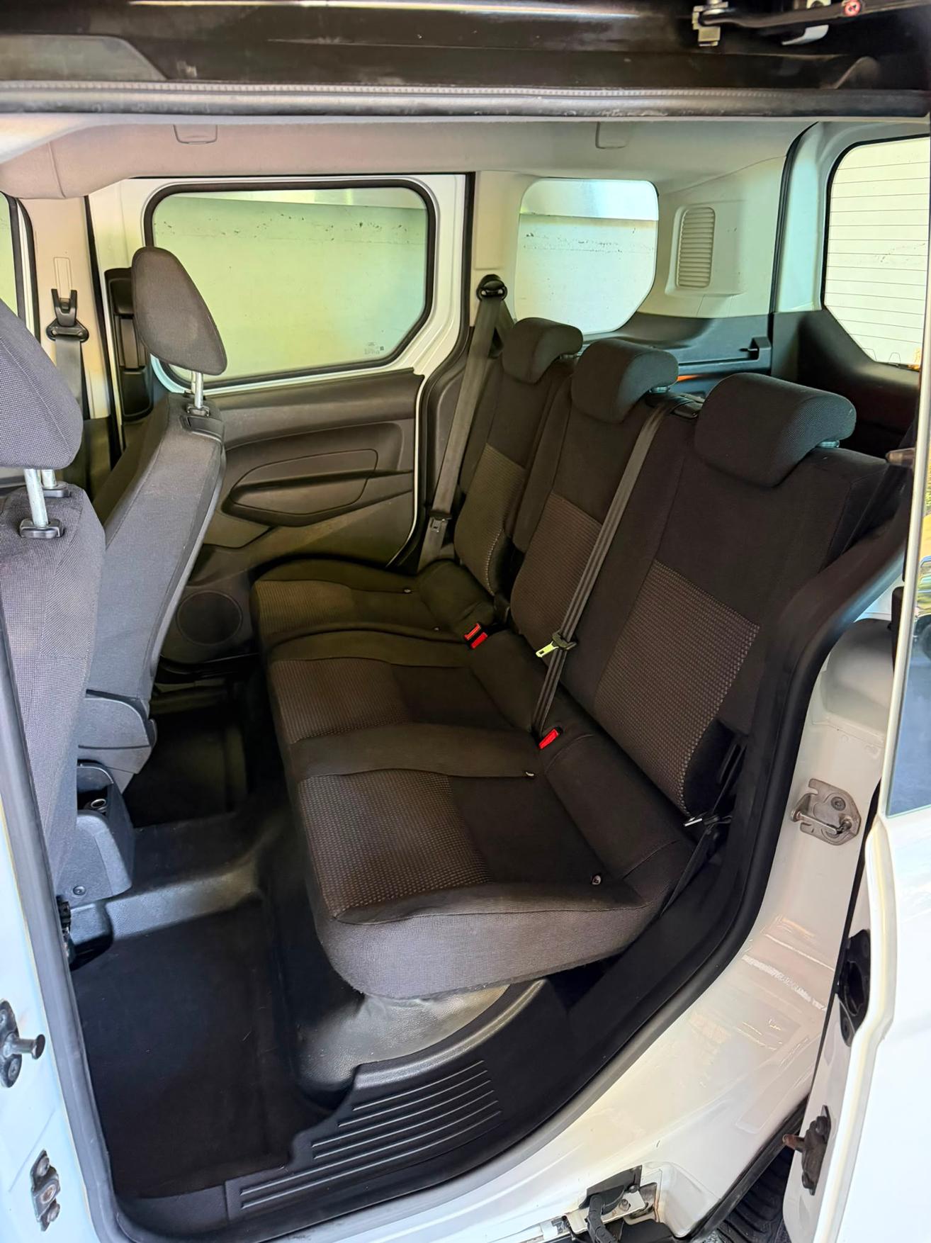 FORD Transit Connect Kombi 220 L1 1.5 TDCi 100 5,Plätzer Ambiente-image-9