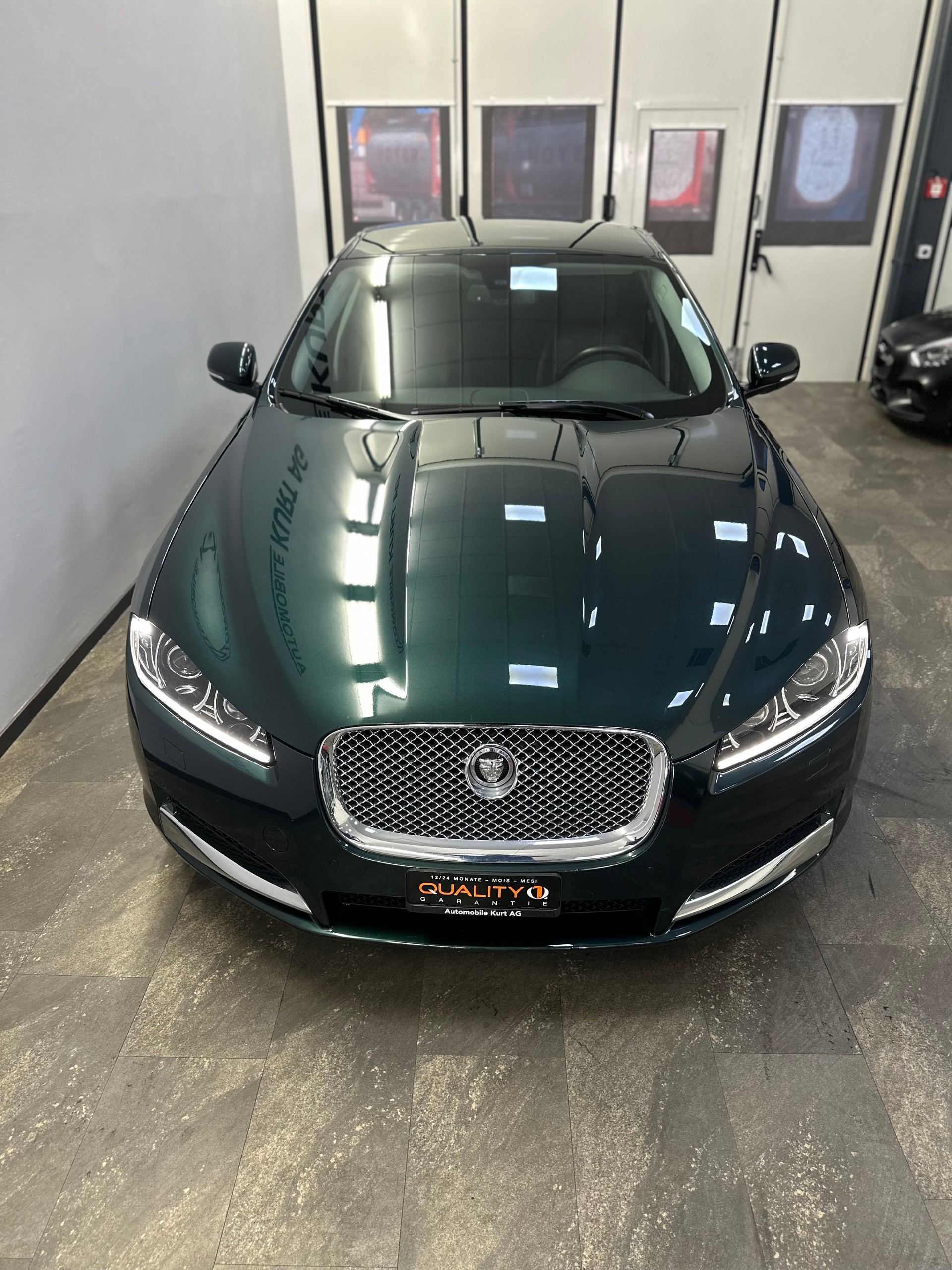 JAGUAR XF 3.0d V6 Luxury-image-7