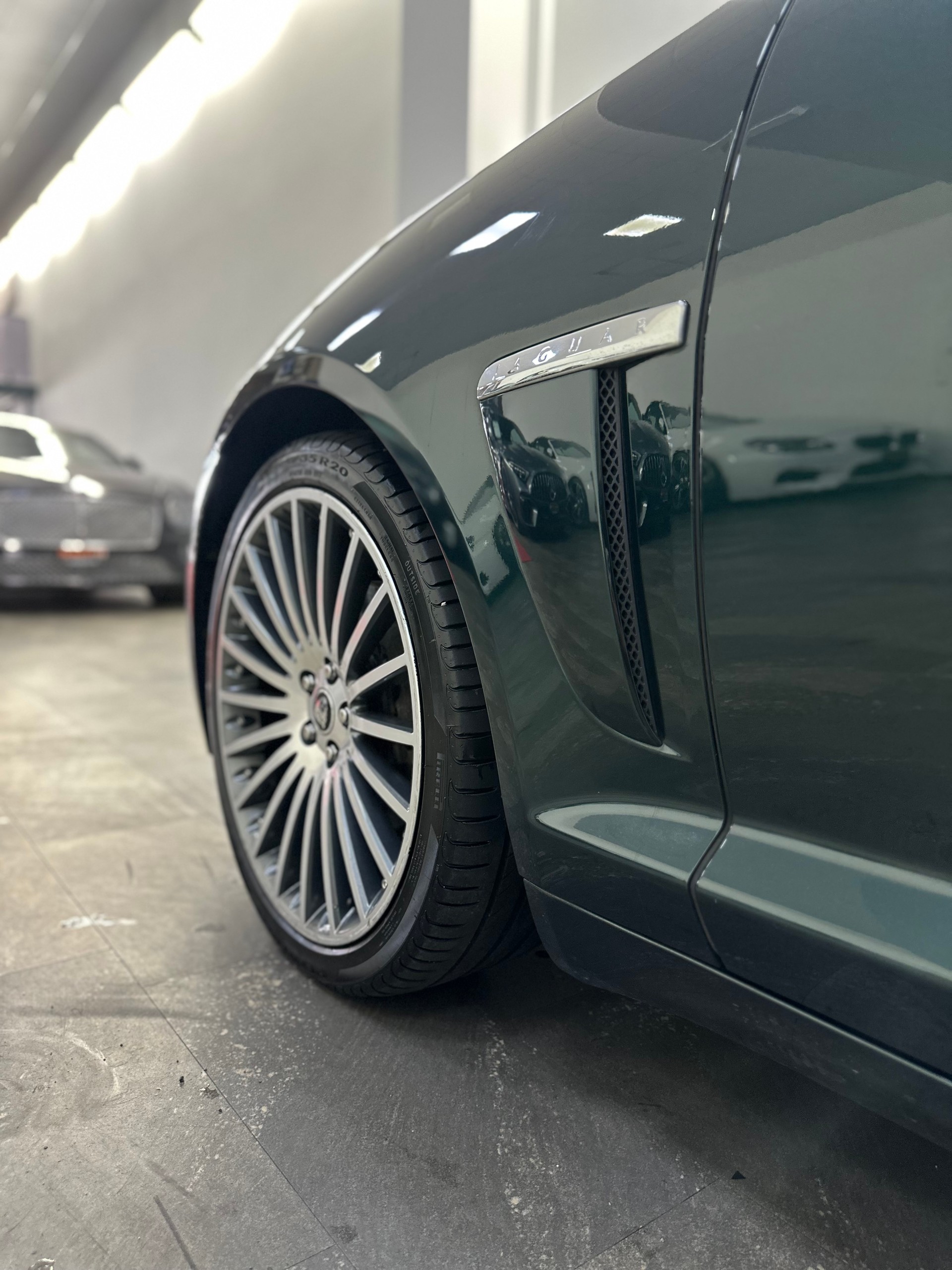 JAGUAR XF 3.0d V6 Luxury-image-9