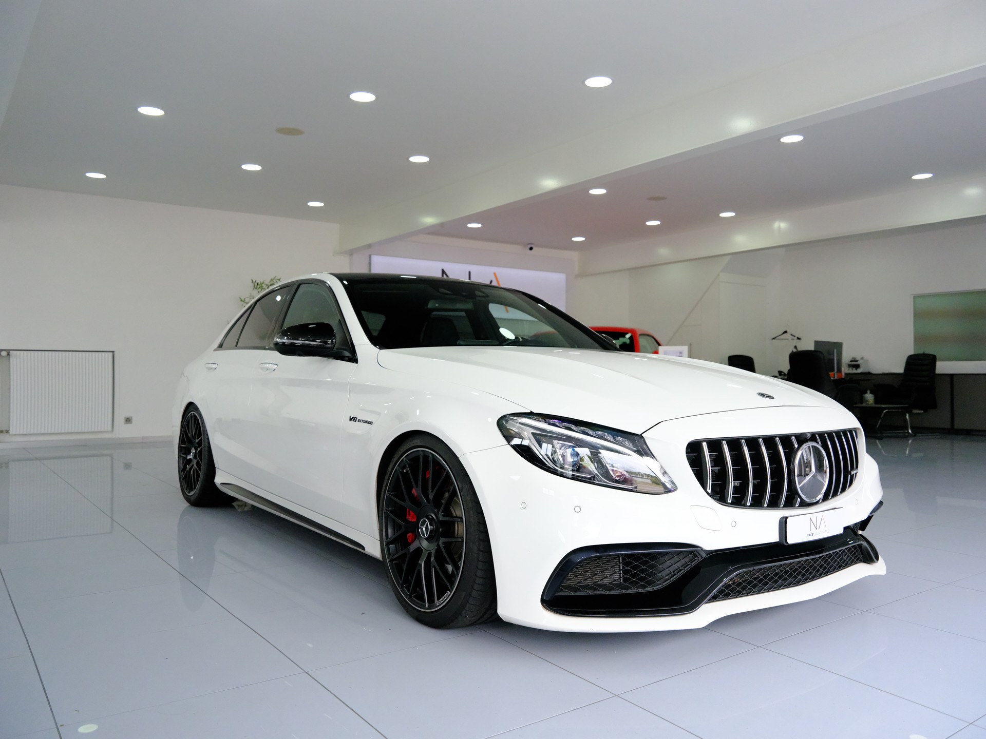 MERCEDES-BENZ C 63 S AMG Speedshift-showroom-element-1