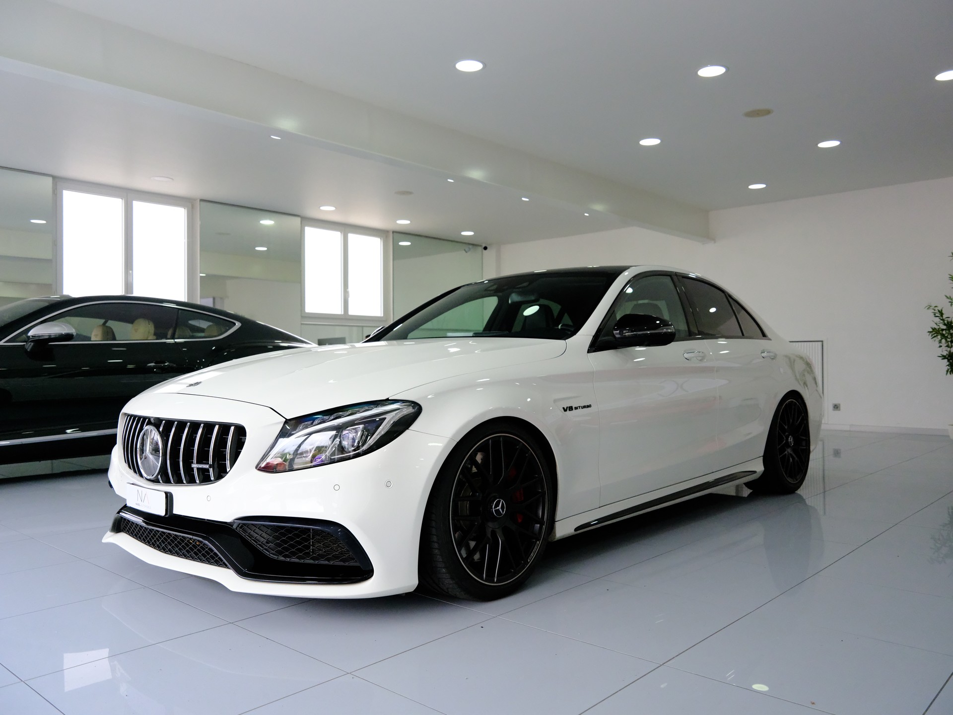 MERCEDES-BENZ C 63 S AMG Speedshift-showroom-element-3