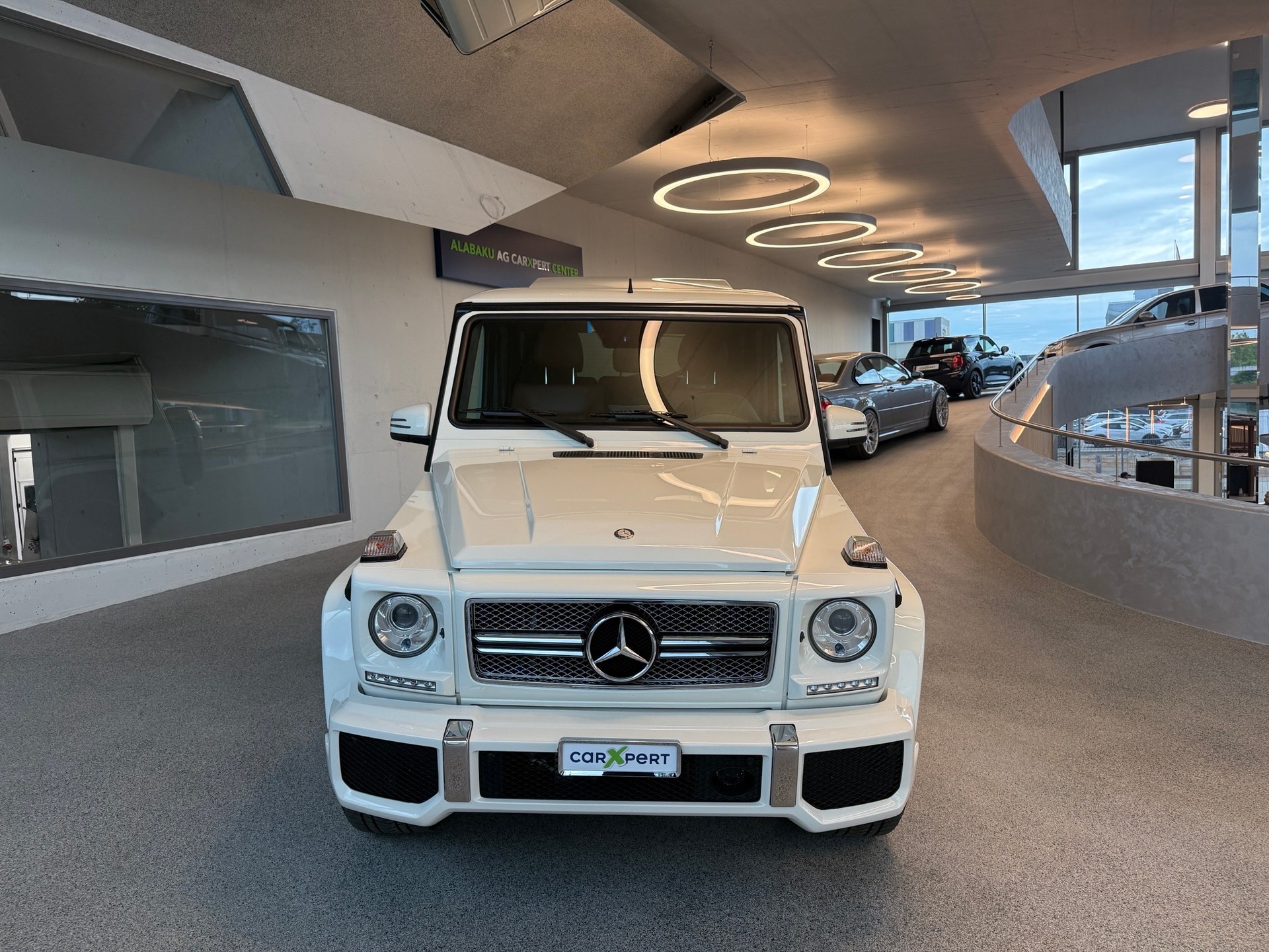 MERCEDES-BENZ G 500 7G-Tronic-showroom-element-1
