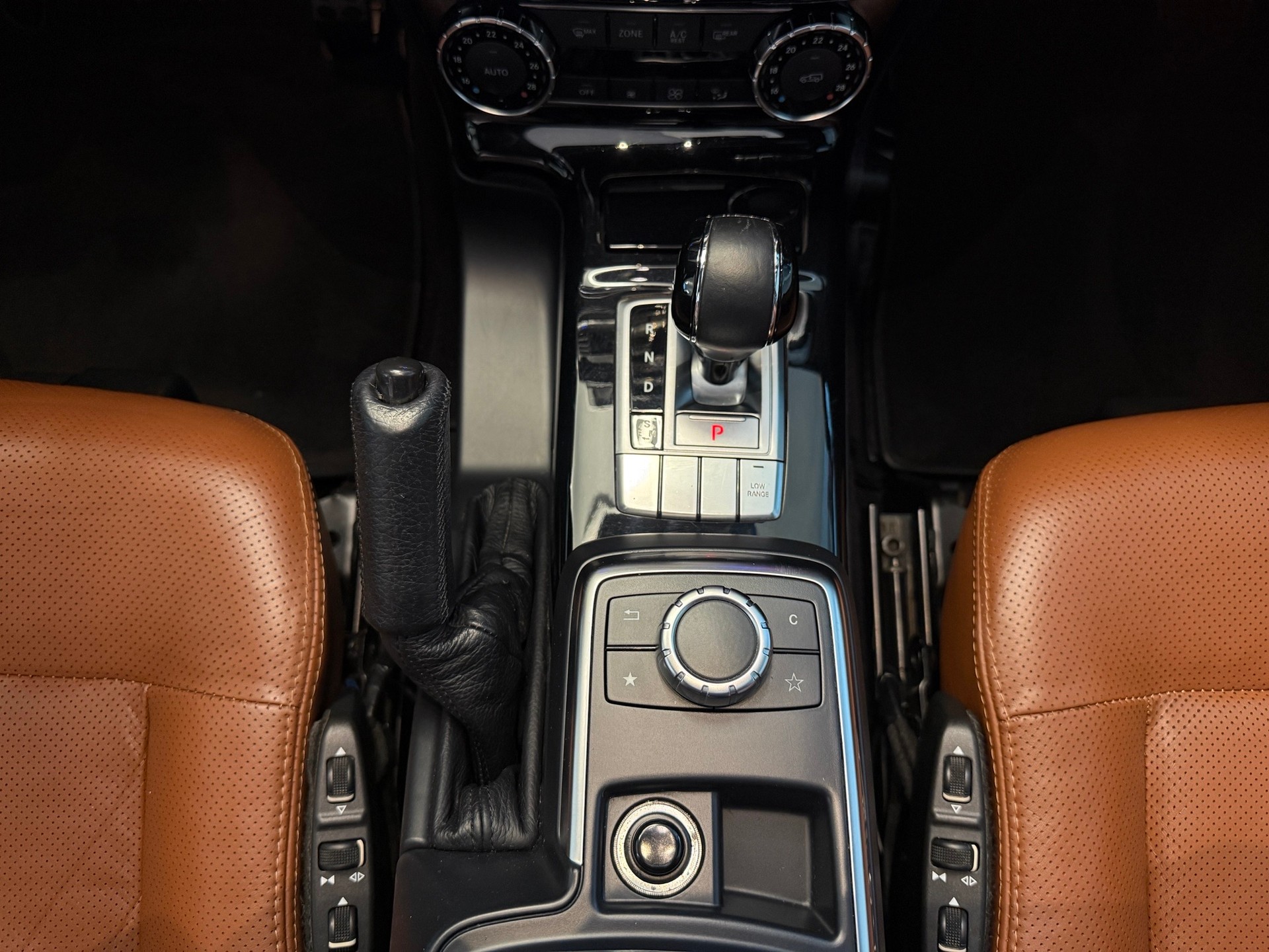 MERCEDES-BENZ G 500 7G-Tronic-image-19