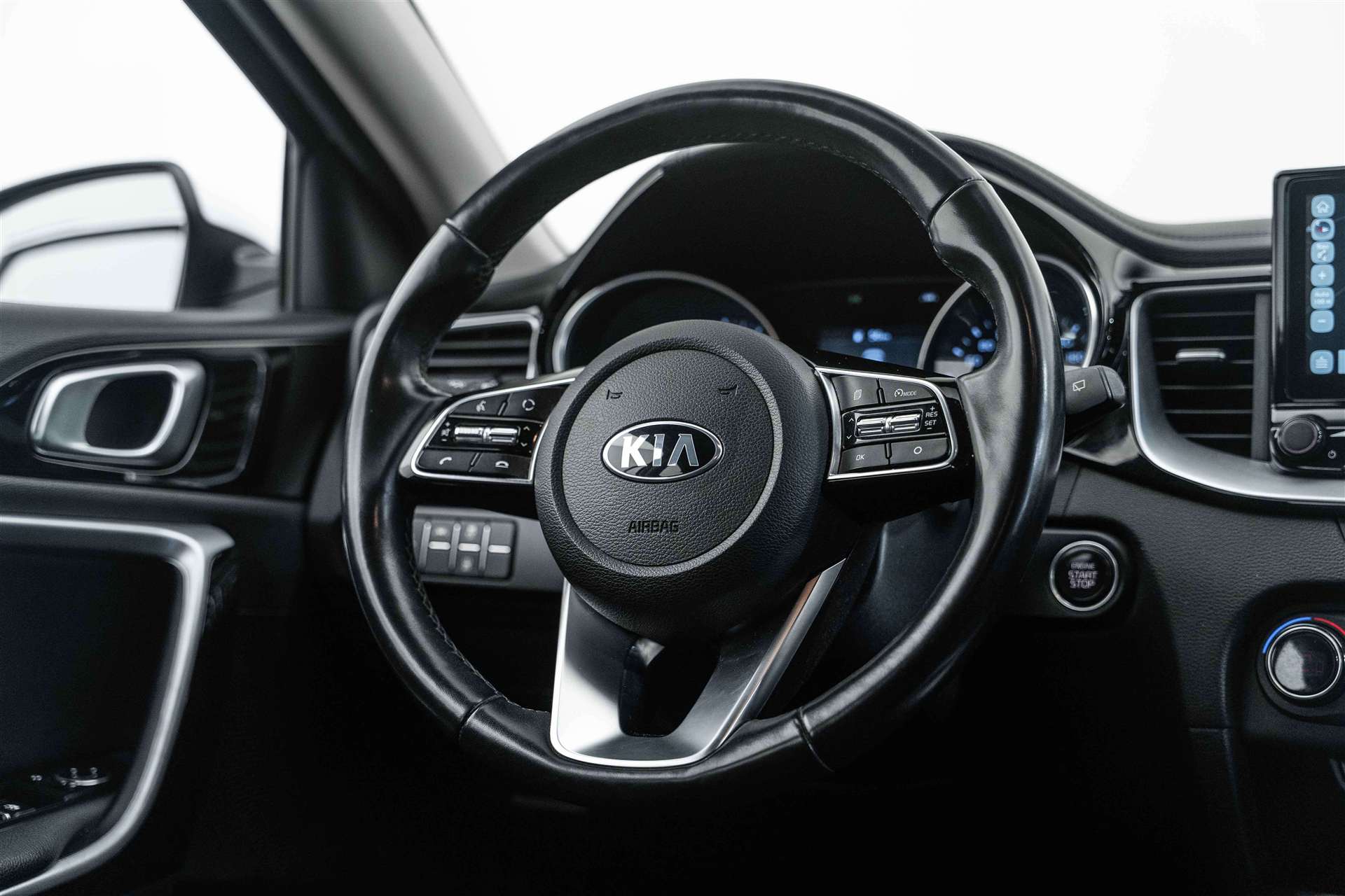 KIA KIA Ceed 1.4 T-GDi Power DCT-image-9