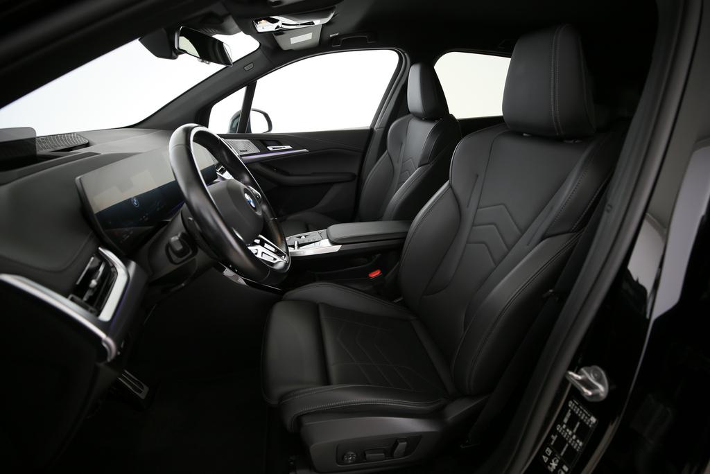 BMW 223d xDrive Active Tourer-showroom-element-2