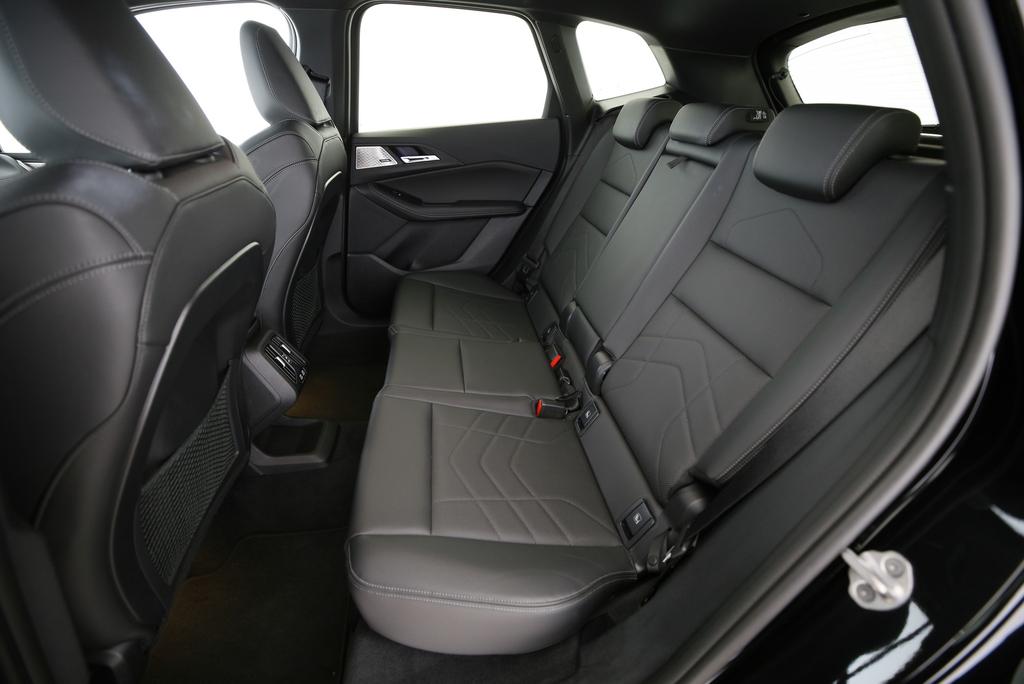 BMW 223d xDrive Active Tourer-image-11