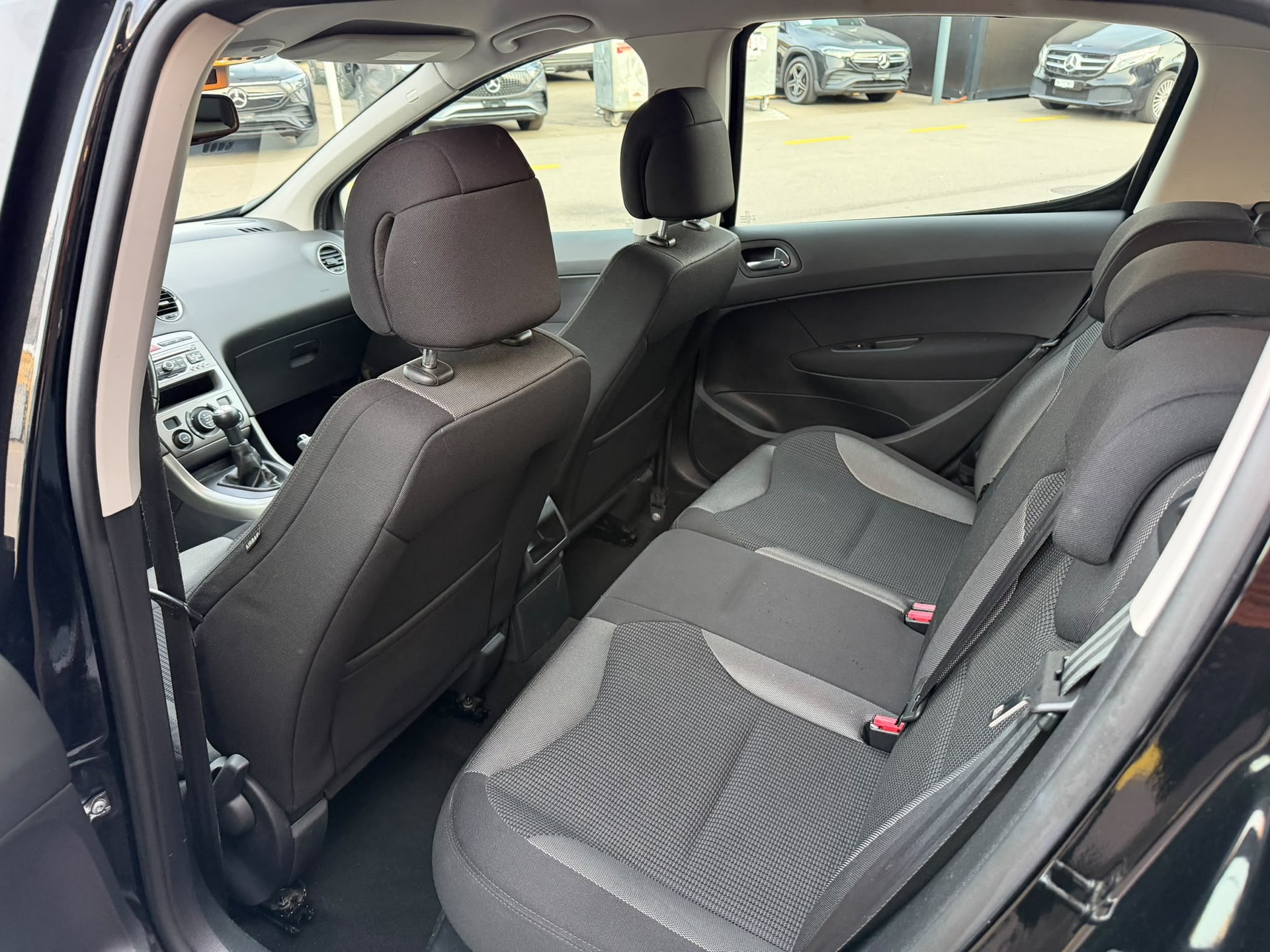 PEUGEOT 308 1.6 16V VTI Sport-image-10