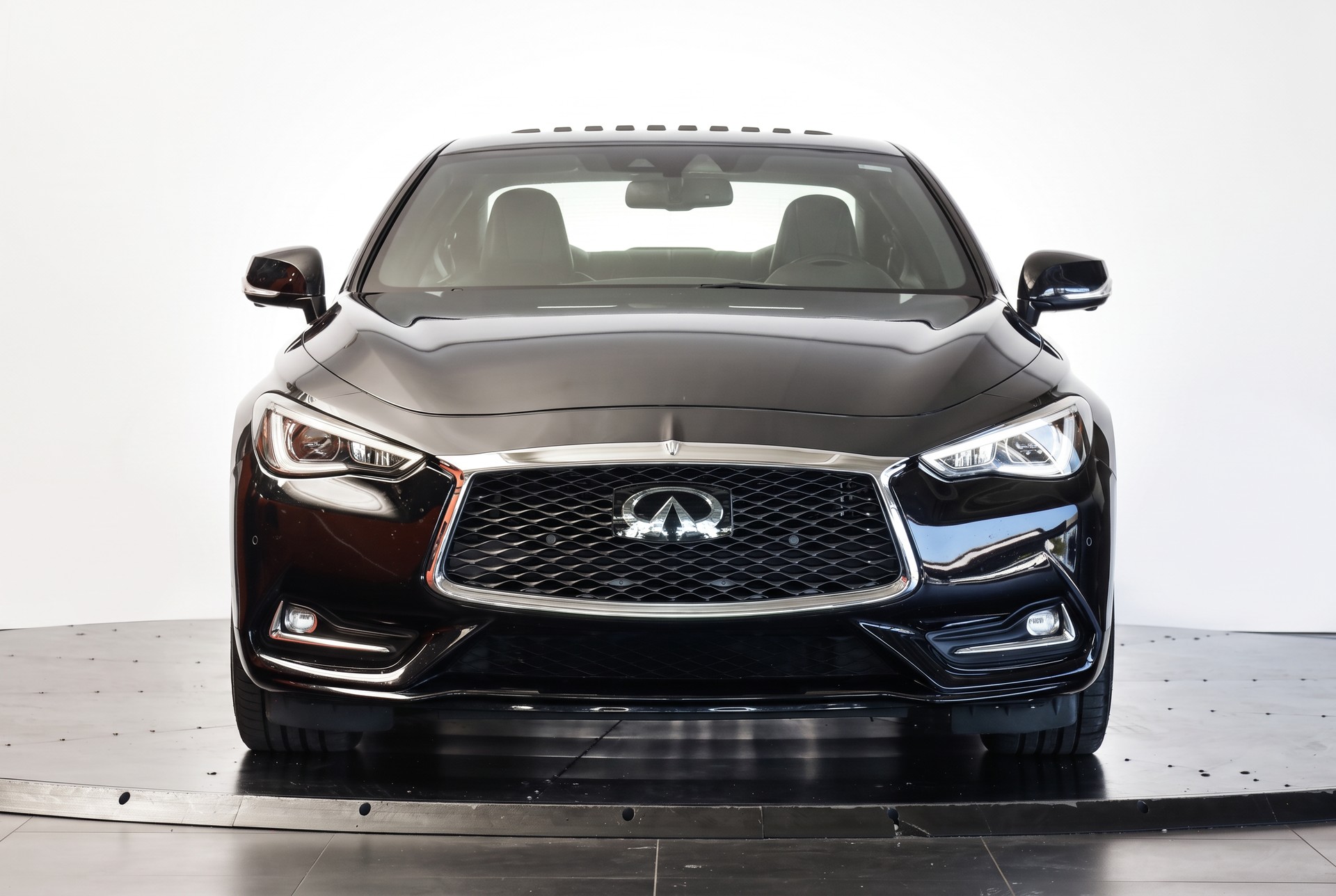 INFINITI Q60 3.0t Coupé Sport AWD Automatic • Véhicule suisse-showroom-element-1