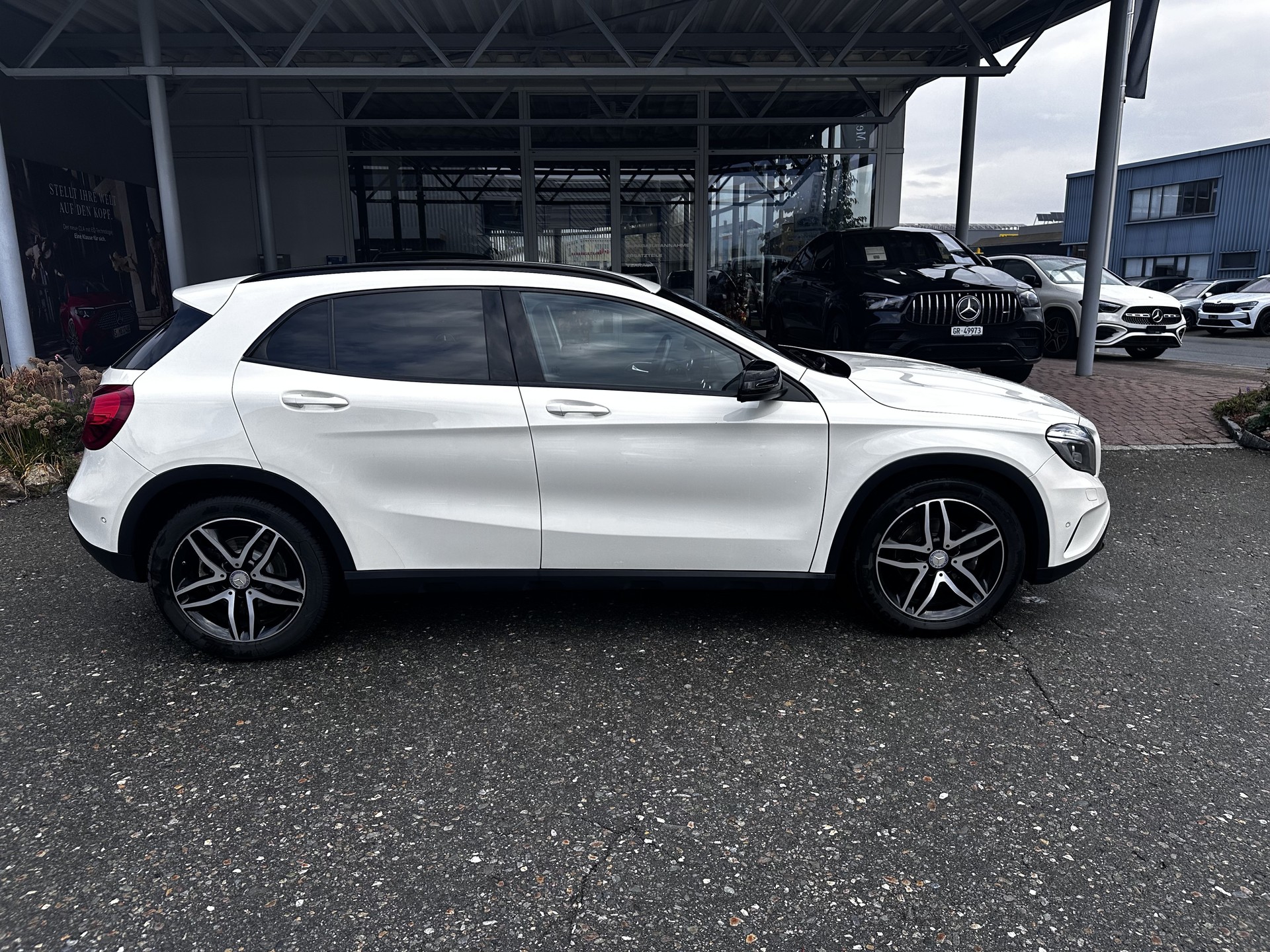 MERCEDES-BENZ GLA 200 d Urban 4matic-showroom-element-1