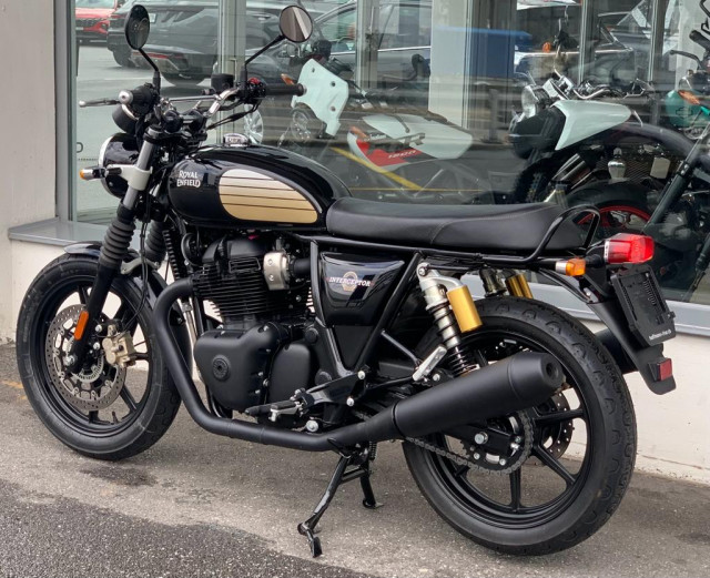 ROYAL ENFIELD Interceptor 650 Custom Black Ray-image-9