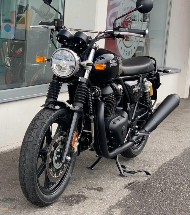 ROYAL ENFIELD Interceptor 650 Custom Black Ray-image-13