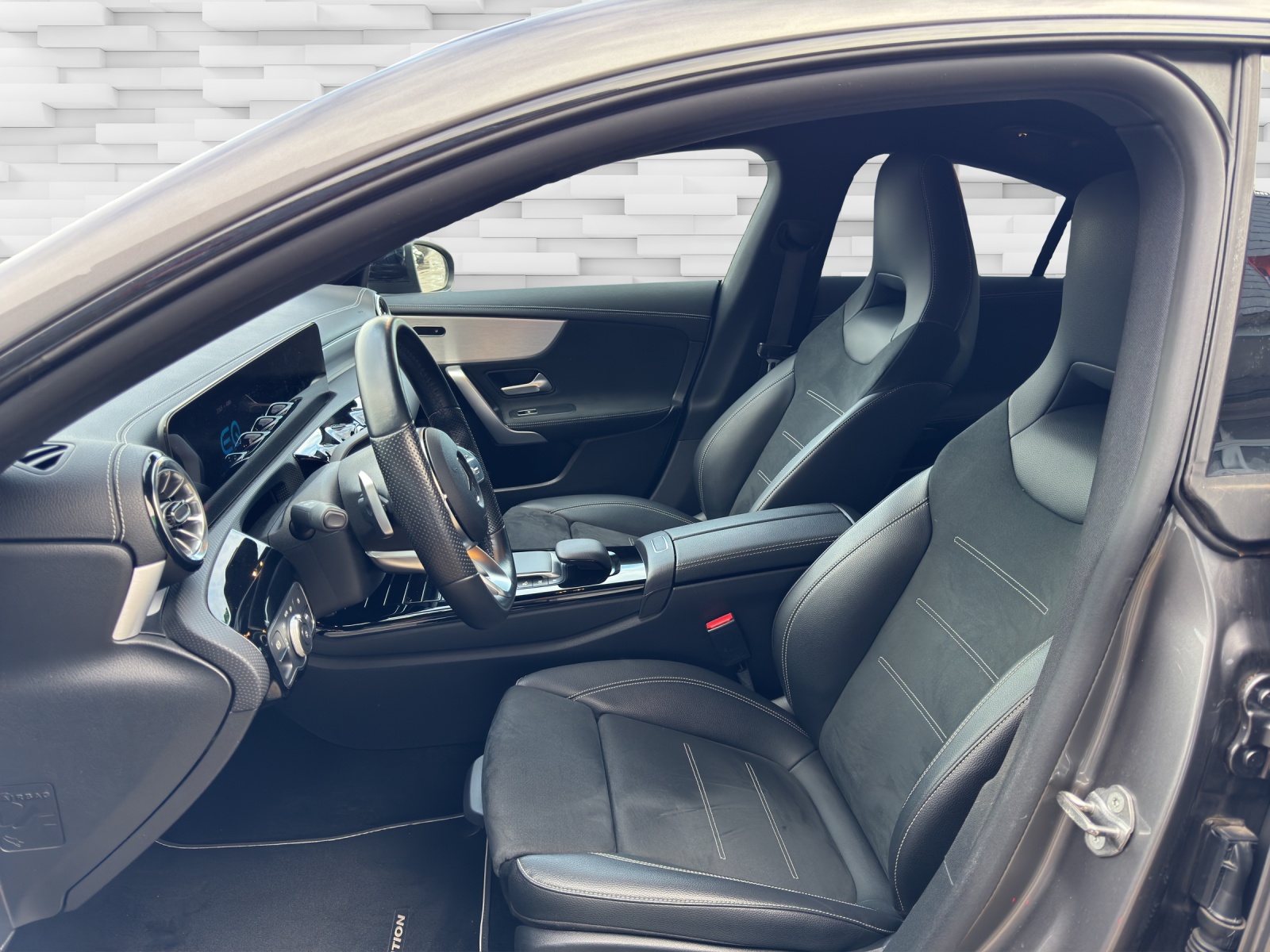MERCEDES-BENZ CLA 250 e AMG Line 8G-DCT-image-7