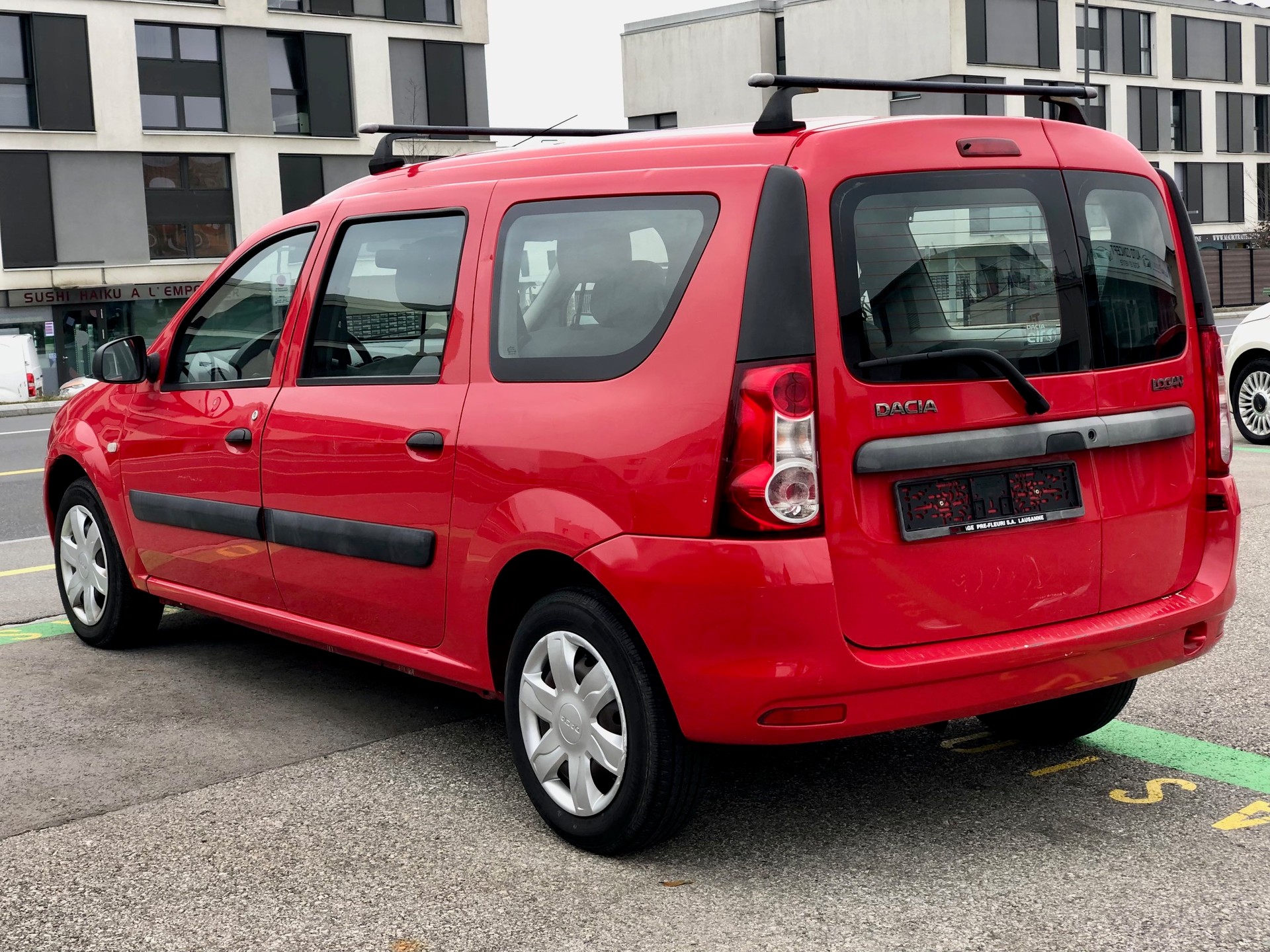 DACIA Logan 1.6 Ambiance-showroom-element-3