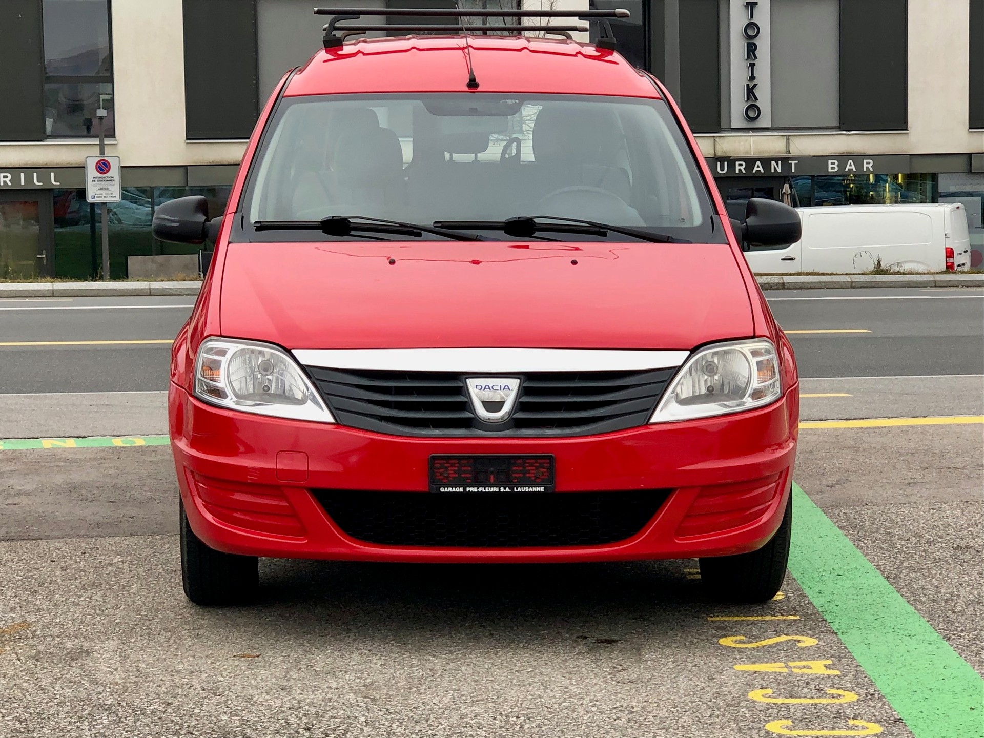 DACIA Logan 1.6 Ambiance-showroom-element-1
