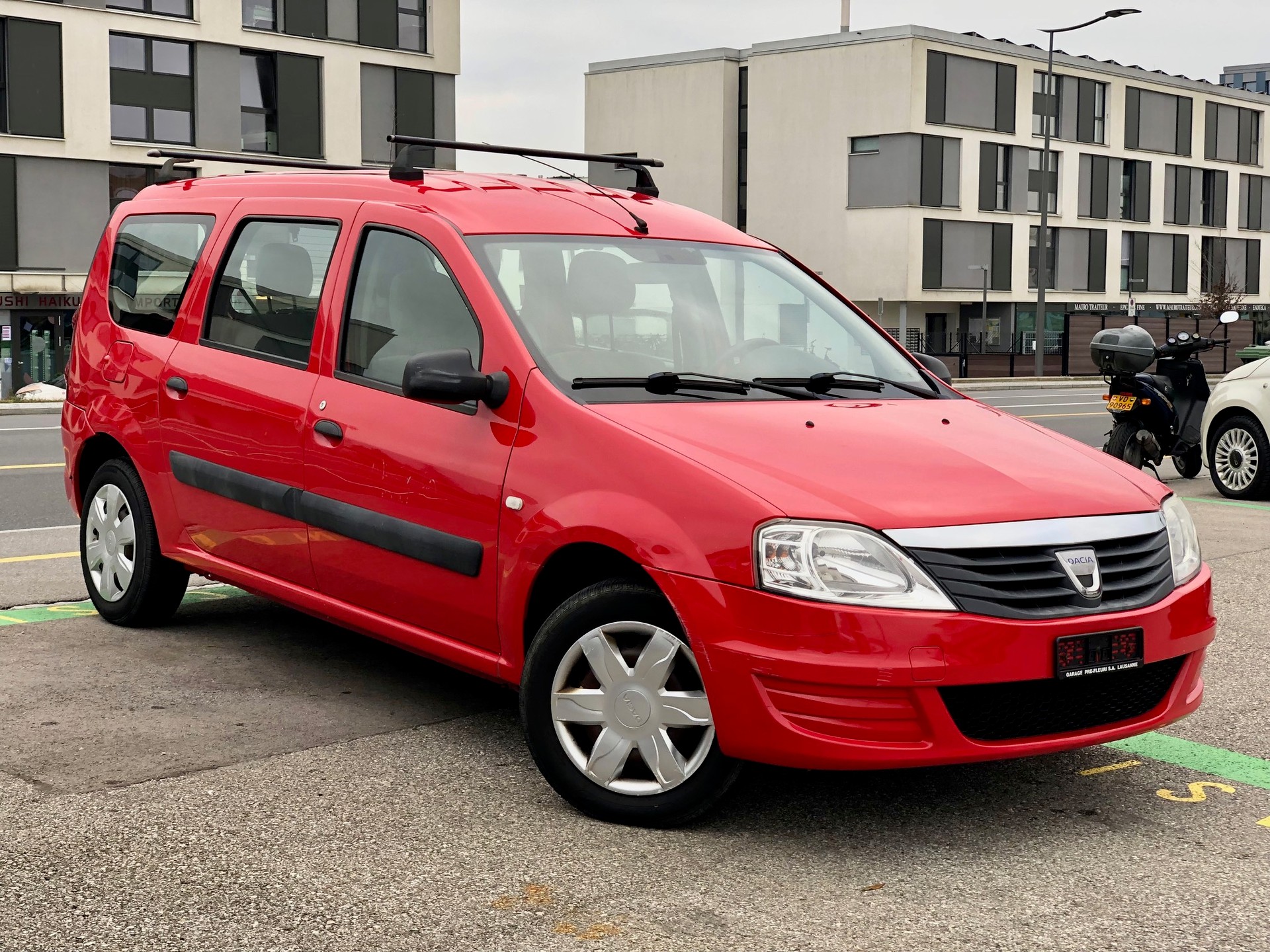DACIA Logan 1.6 Ambiance-showroom-element-2