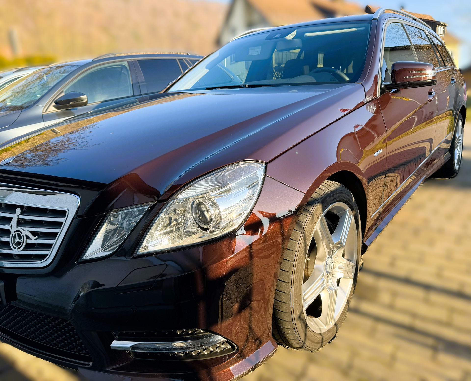 MERCEDES-BENZ E 500 CGI Avantgarde 4Matic 7G-Tronic
