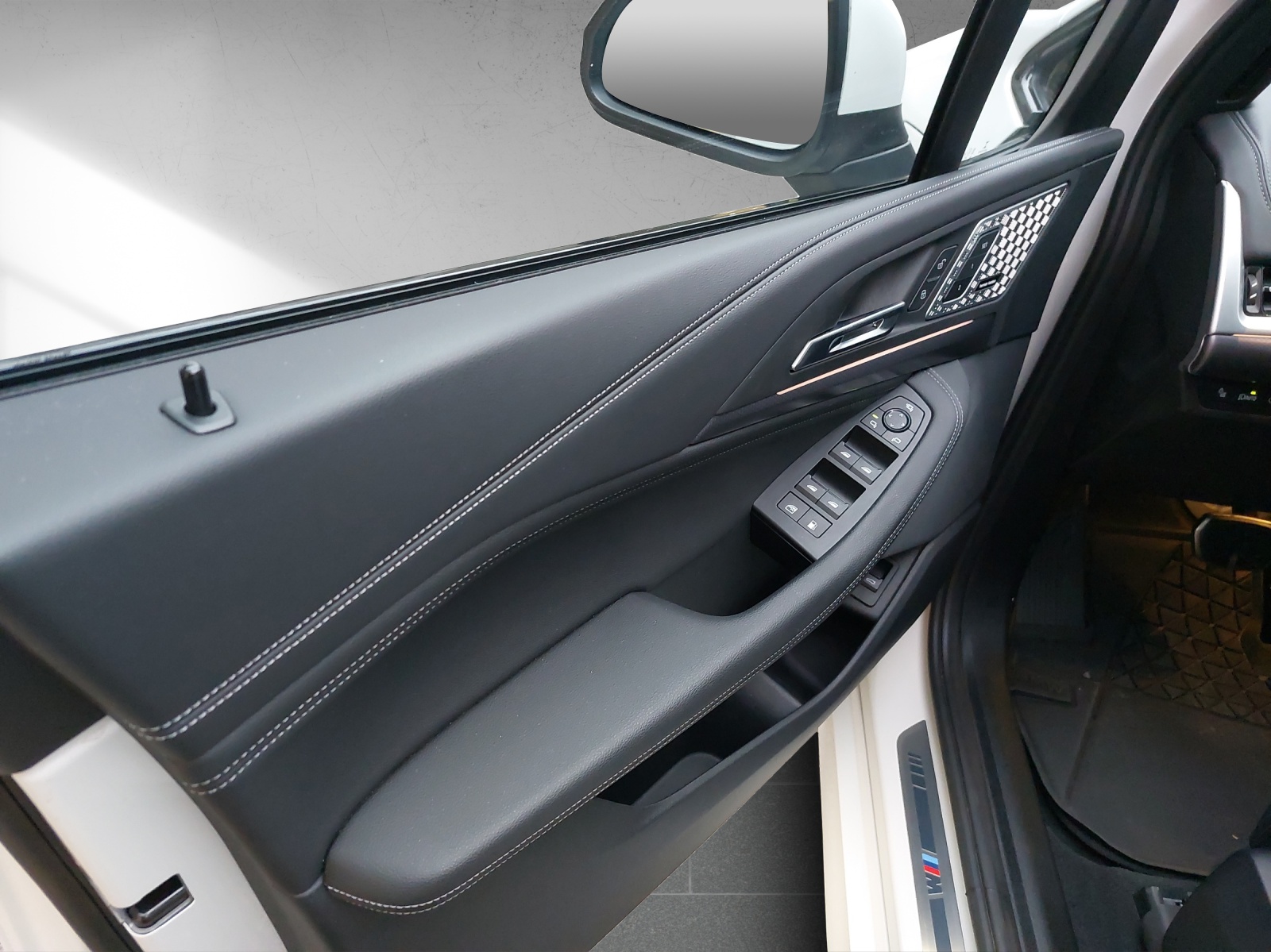 BMW 230e xDrive Active Tourer M Sport-image-14