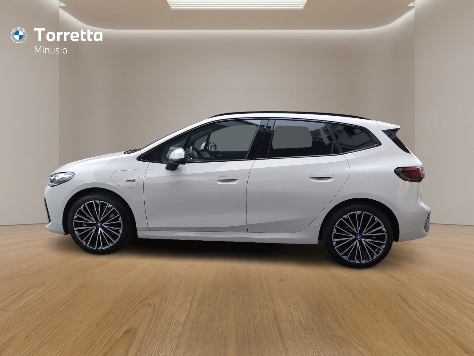 BMW 230e xDrive Active Tourer M Sport-showroom-element-1