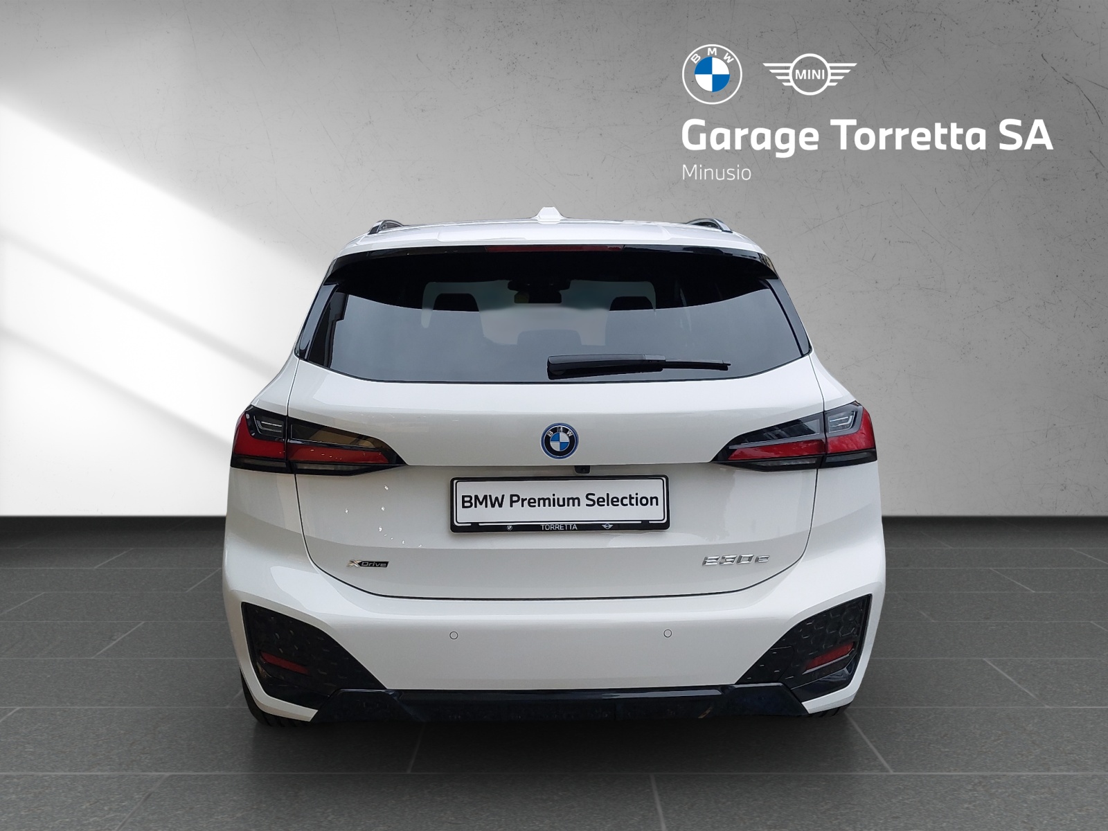 BMW 230e xDrive Active Tourer M Sport-showroom-element-3