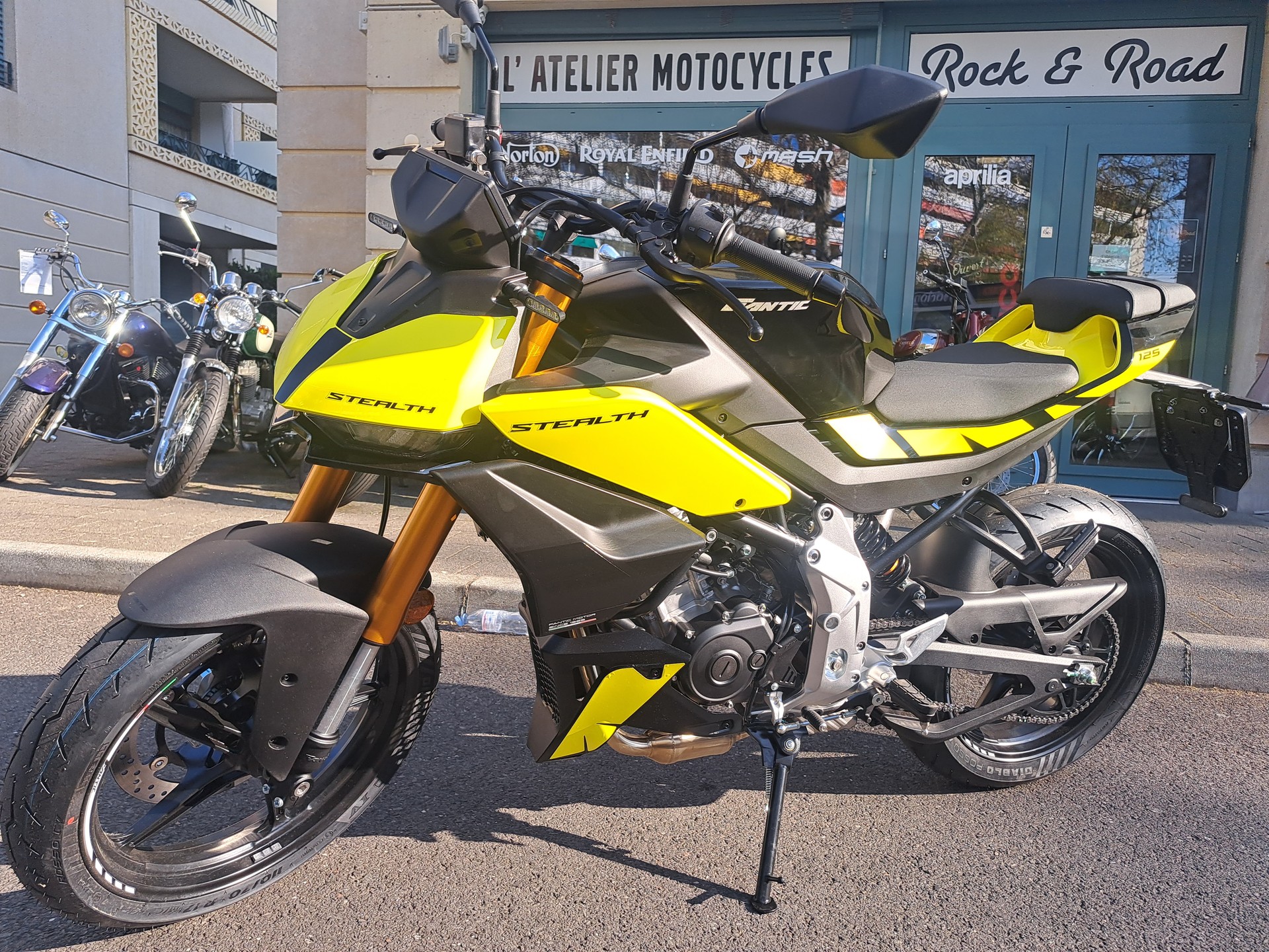 FANTIC STEALTH 125 livraison dans toute la suisse-image-1