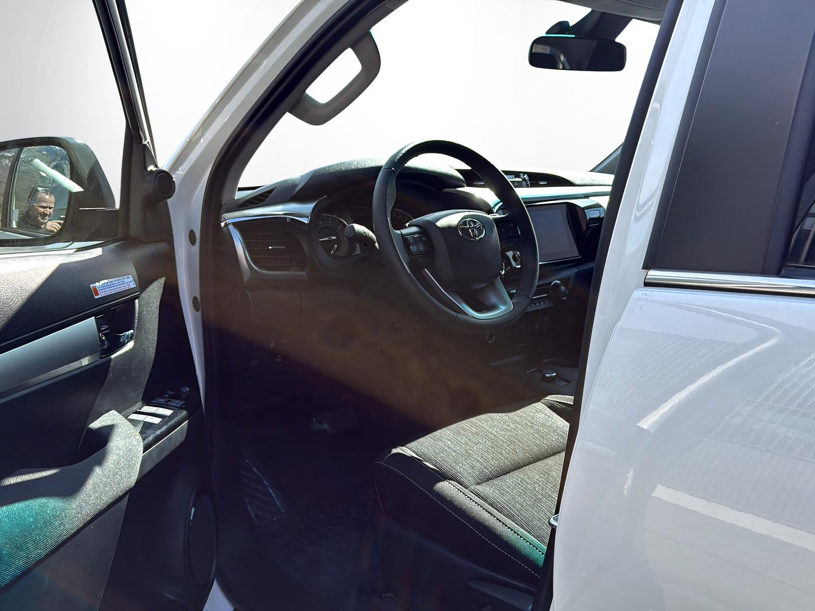 TOYOTA Hilux Double Cab.-Pick-up 2.8 D-4D 204 Style MHEV Alubrücke Freuler-image-10